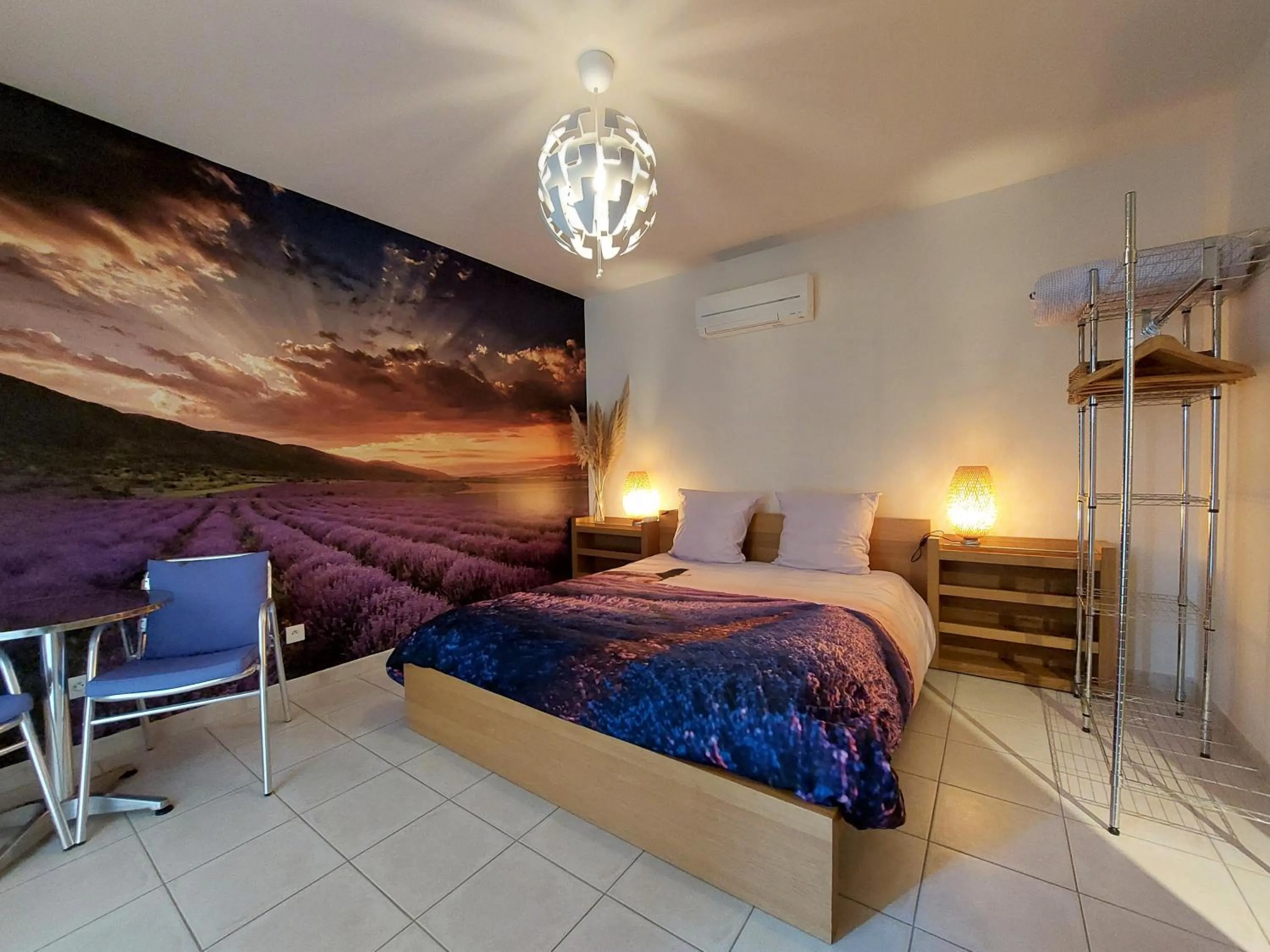 Bedroom, Bed in Rêve du VerDHon