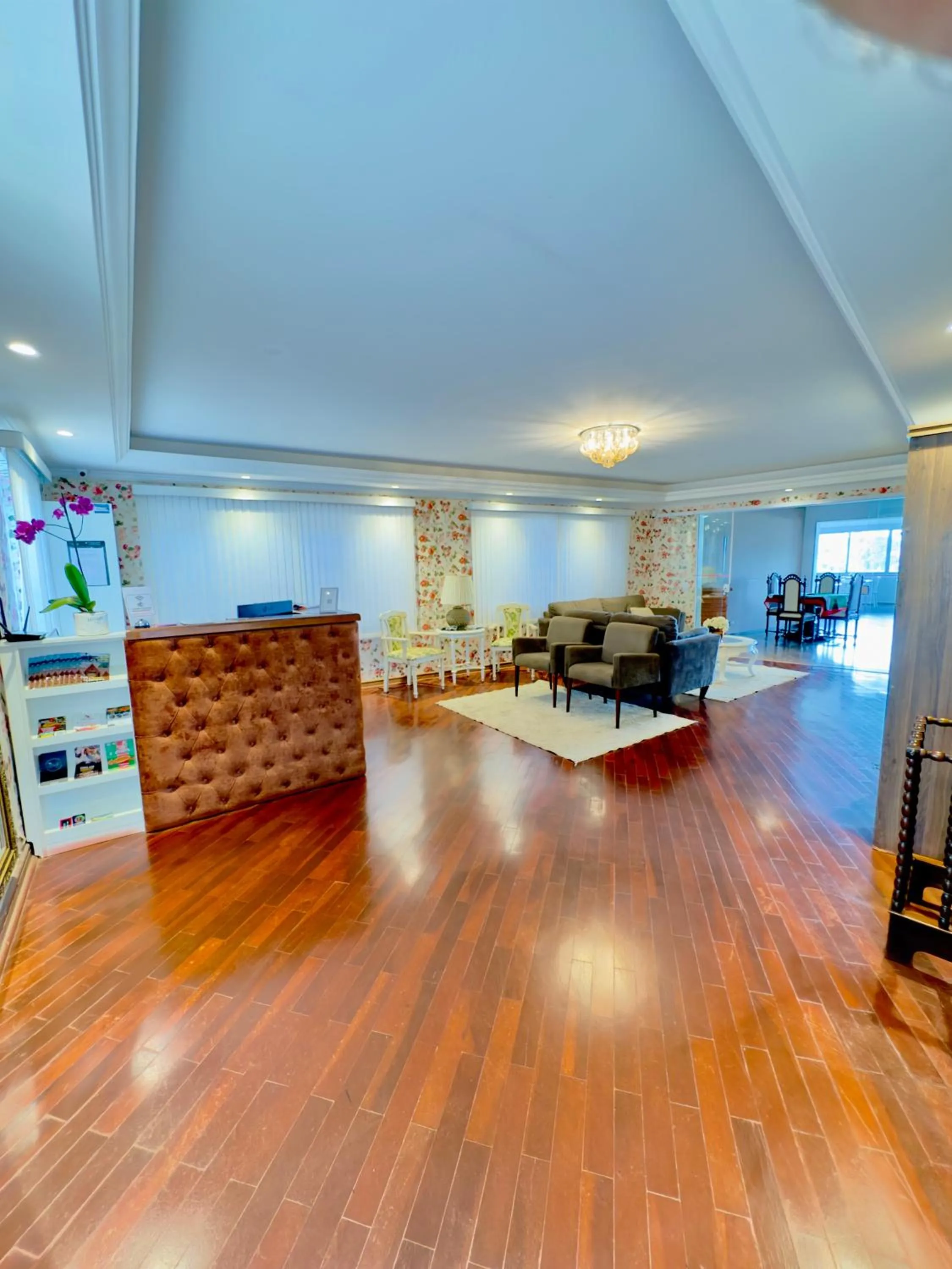 Lobby or reception in Pousada Refúgio das Rosas - Campos do Jordão