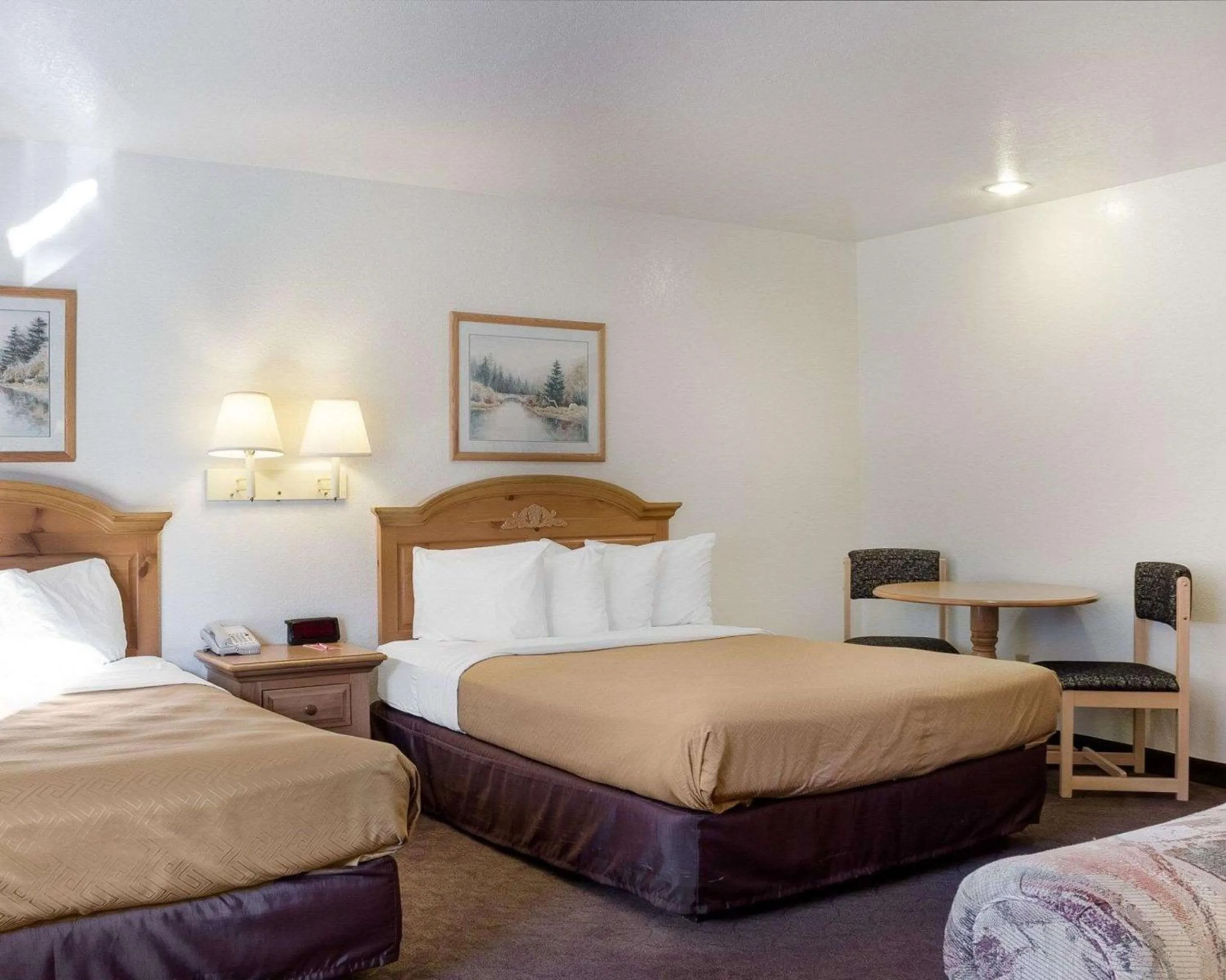 Photo of the whole room in Royal Inn Keystone