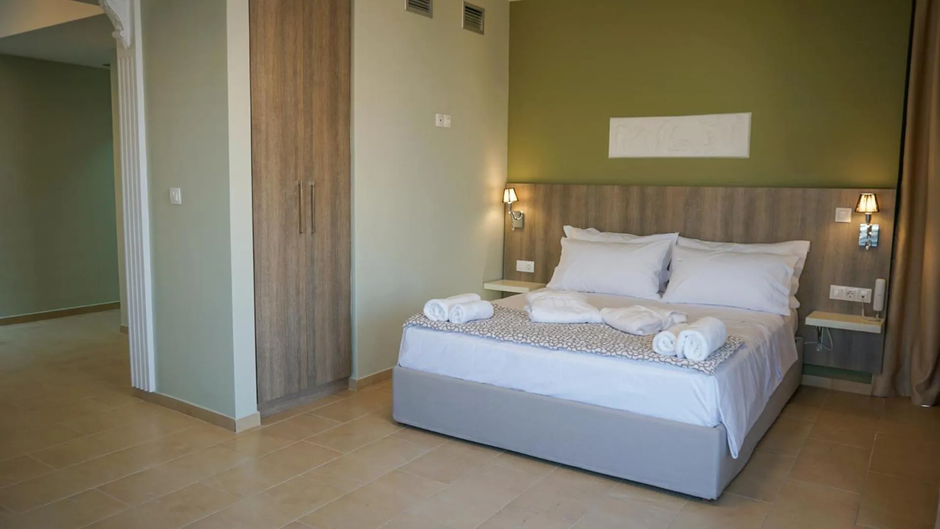 Bedroom, Bed in Agnes Deluxe Hotel