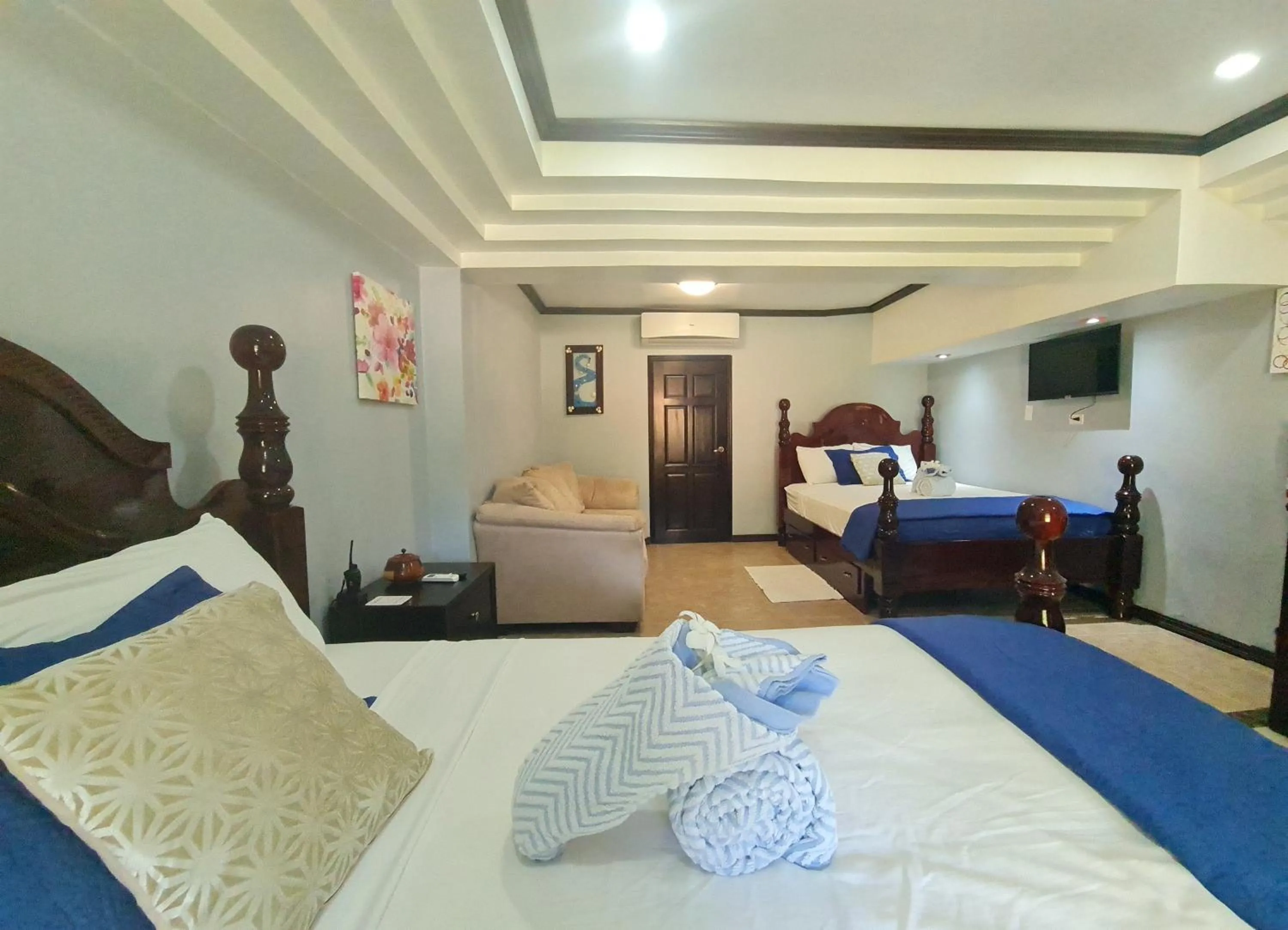 Photo of the whole room, Bed in Seaside Chateau Resort