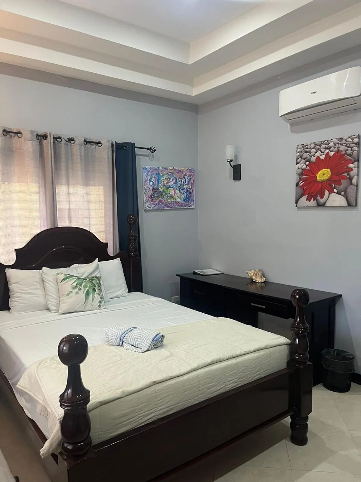 Bed in Seaside Chateau Resort