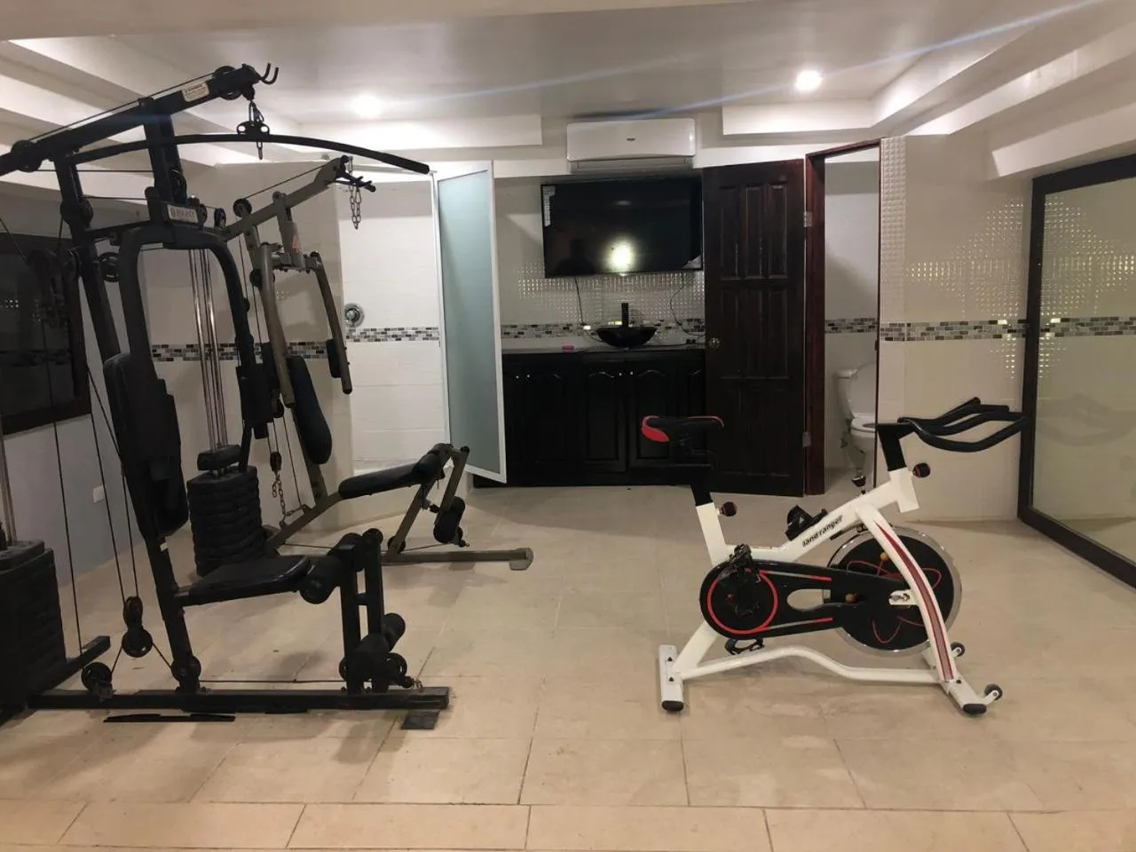 Fitness centre/facilities in Seaside Chateau Resort