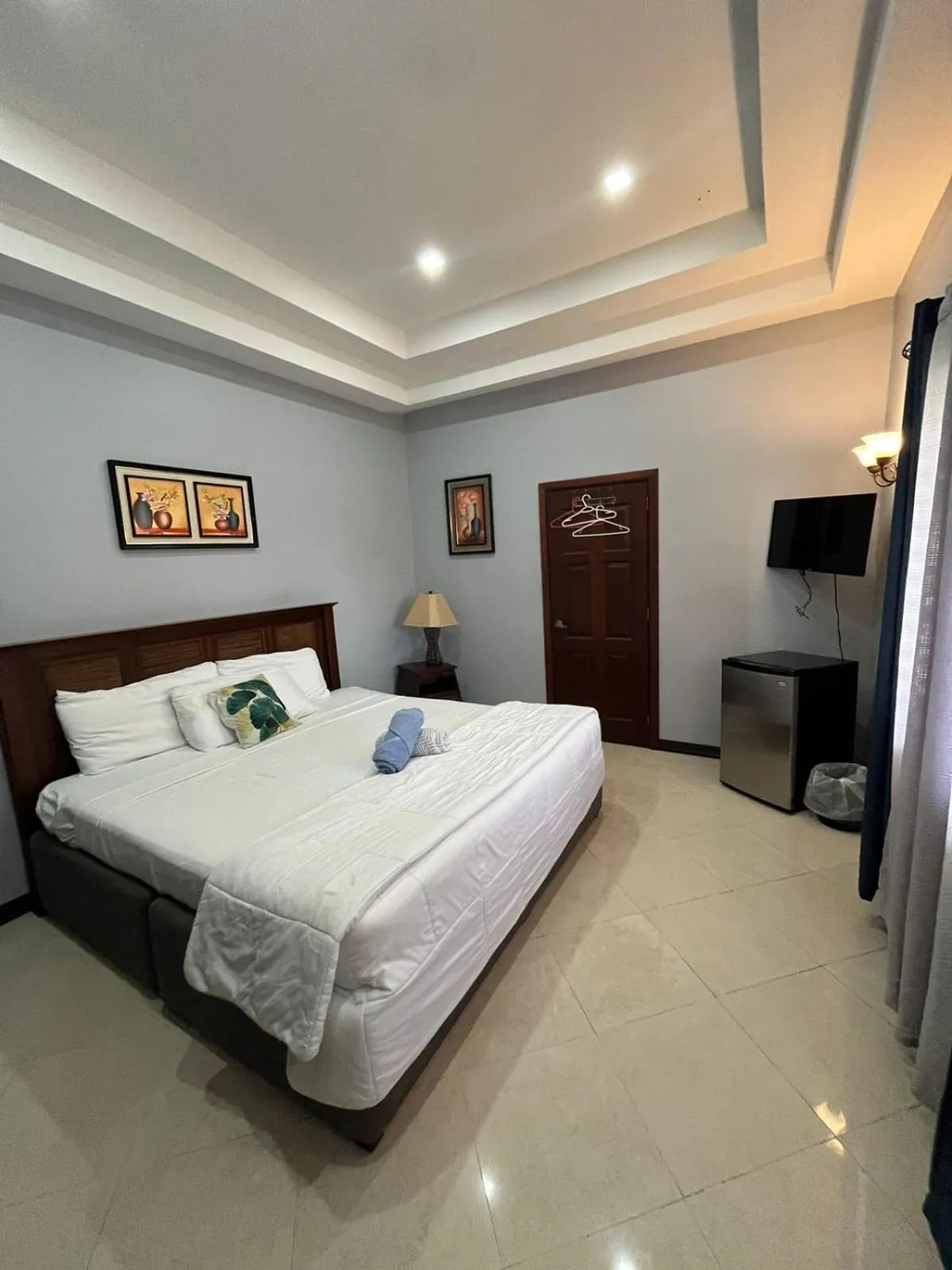 Bed in Seaside Chateau Resort