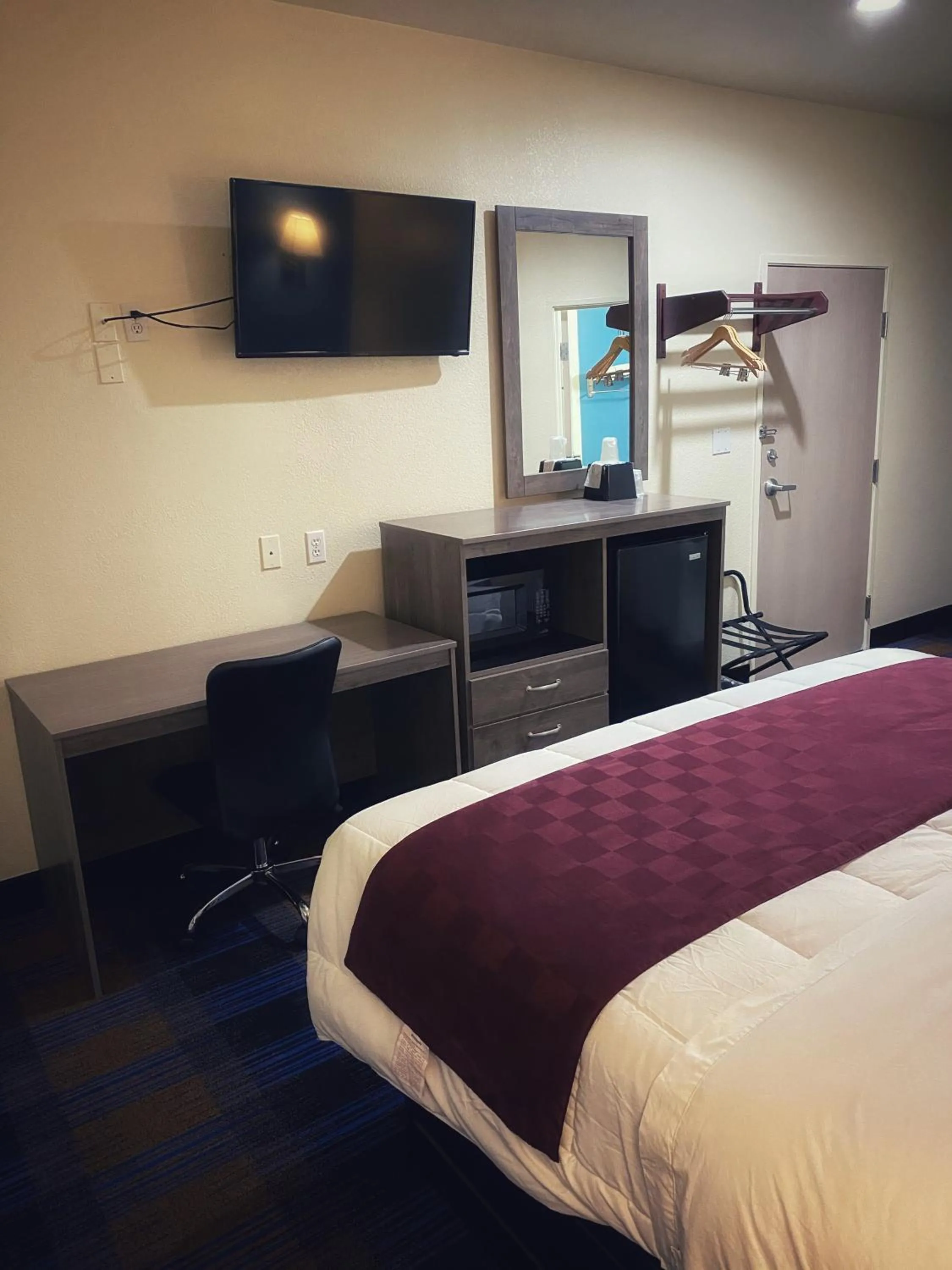 Bed in Lone Star Inn