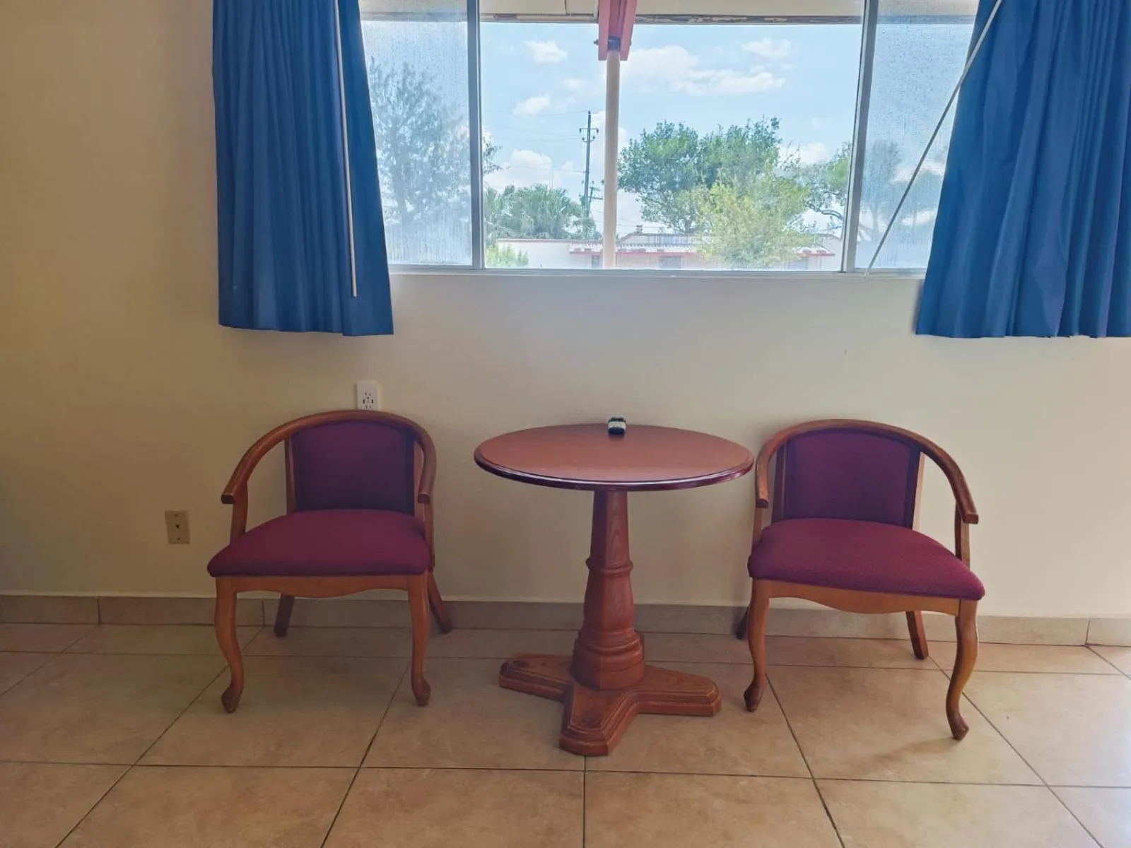 Seating area in Pen Ann by Capital O Pharr-McAllen TX