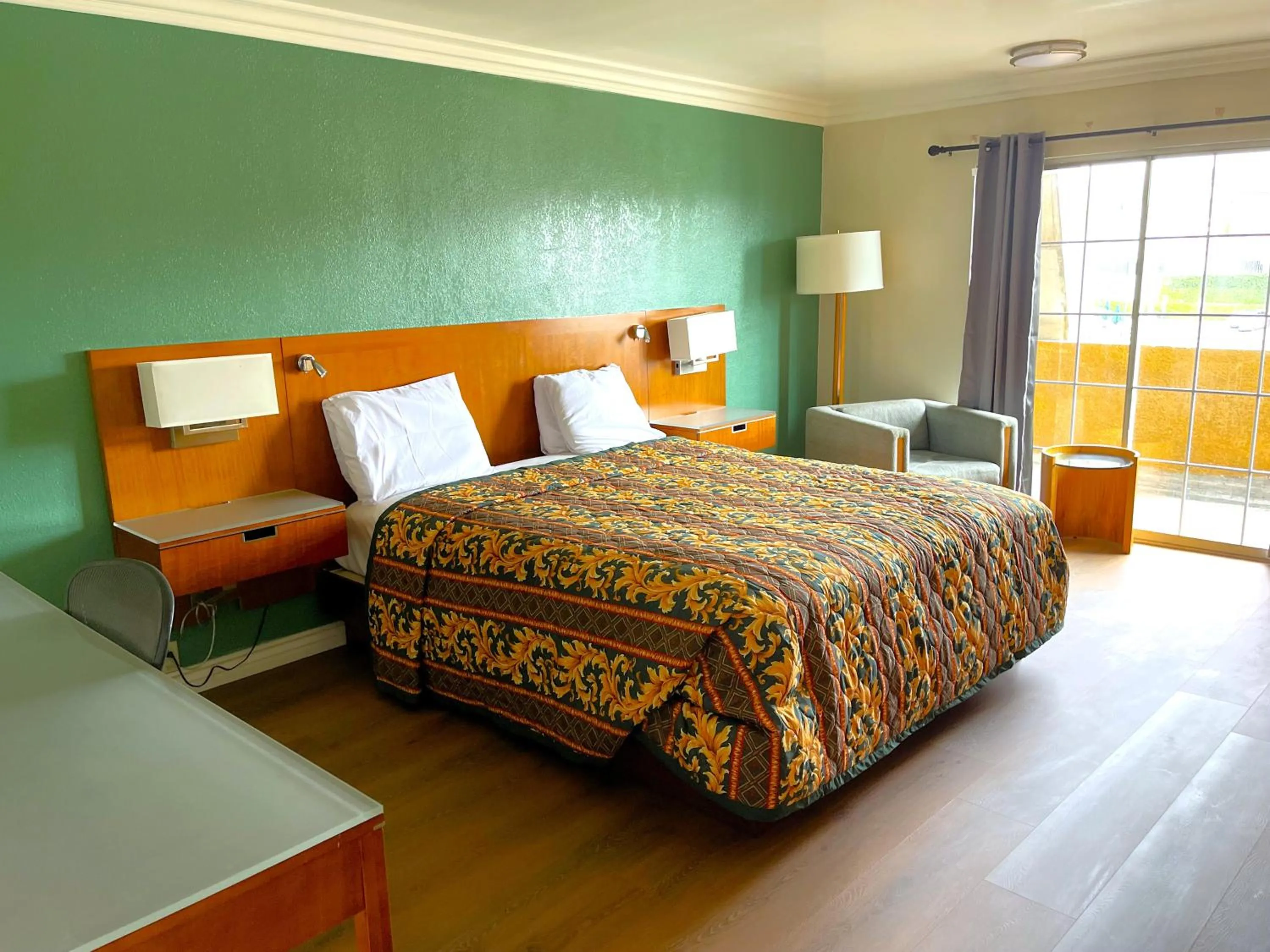 Bedroom, Bed in Relax Inn