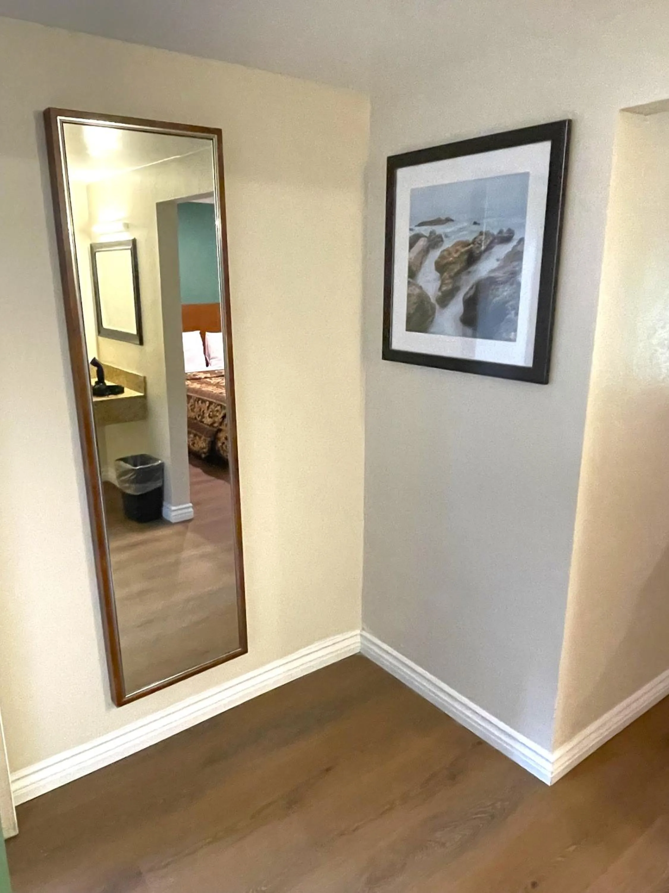 Bedroom, Bed in Relax Inn