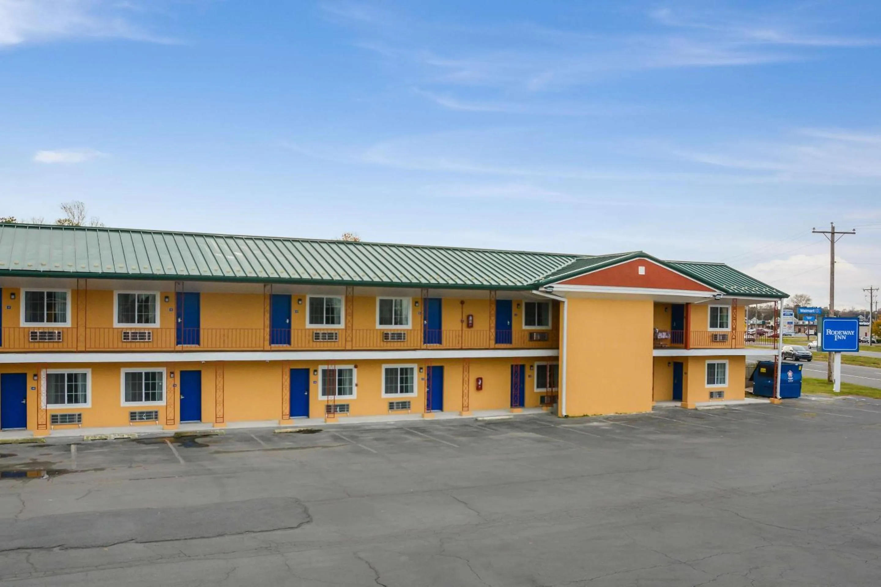 Property building in Rodeway Inn Milford