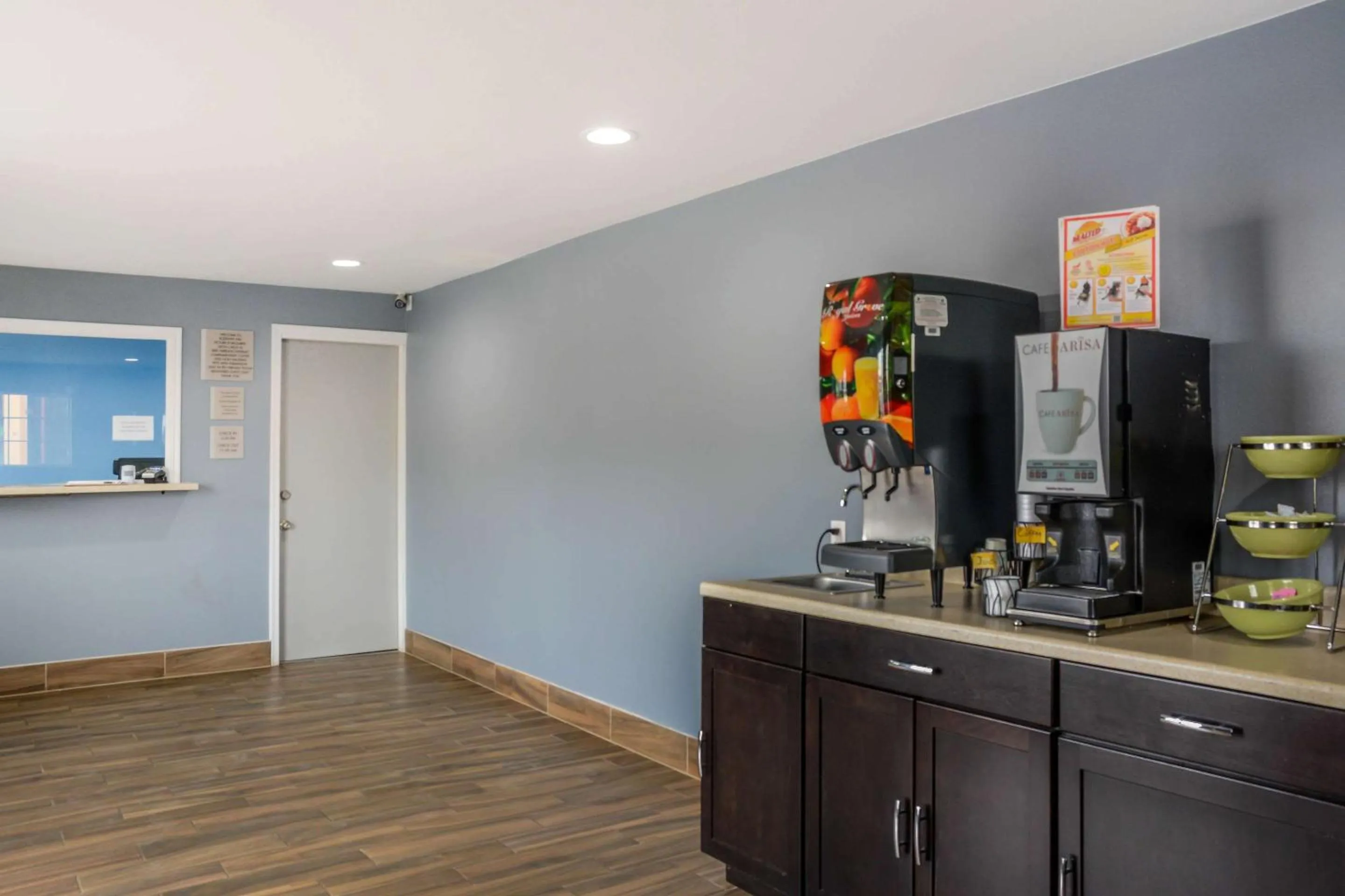 Breakfast in Rodeway Inn Milford