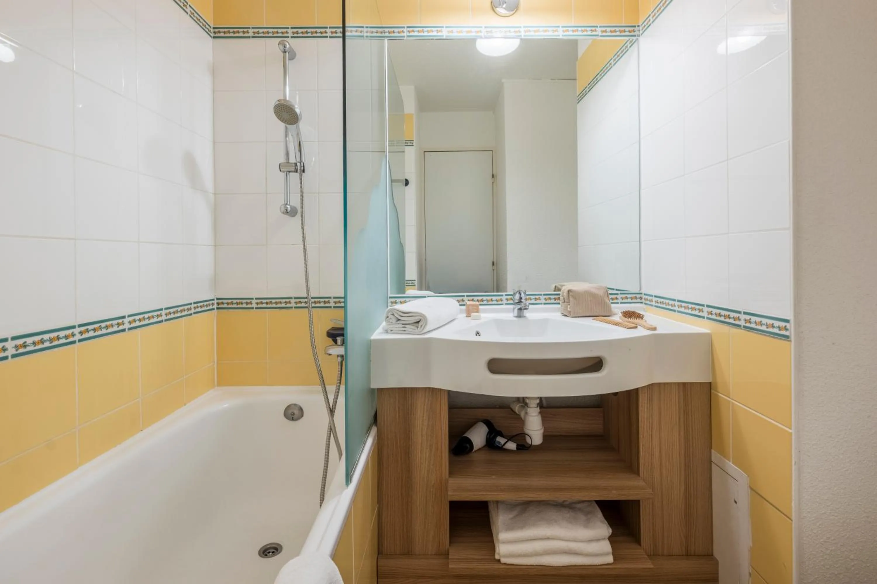 Shower in Résidence Pierre & Vacances Les Sentiers du Tueda