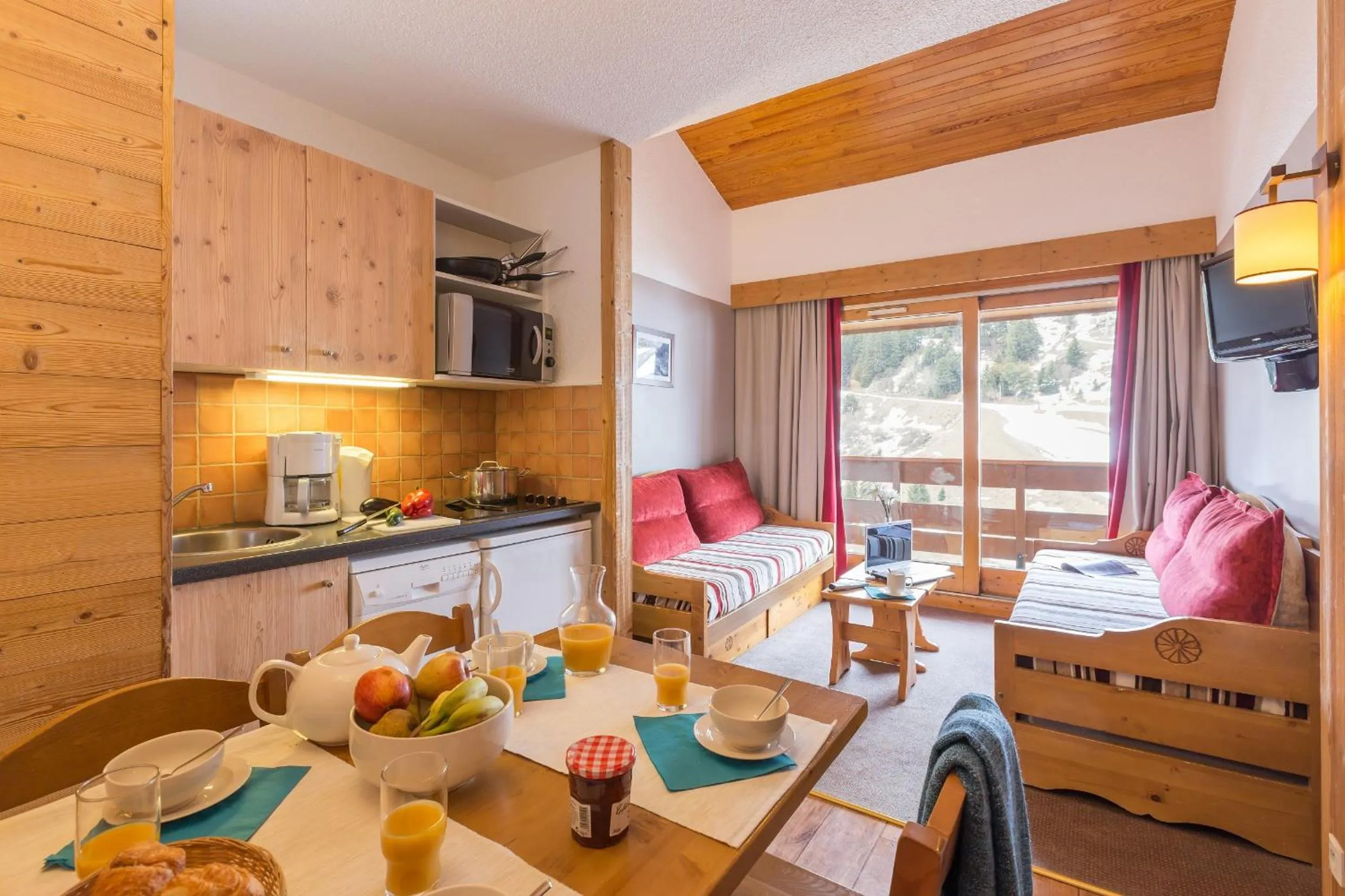 TV and multimedia in Résidence Pierre & Vacances Les Sentiers du Tueda