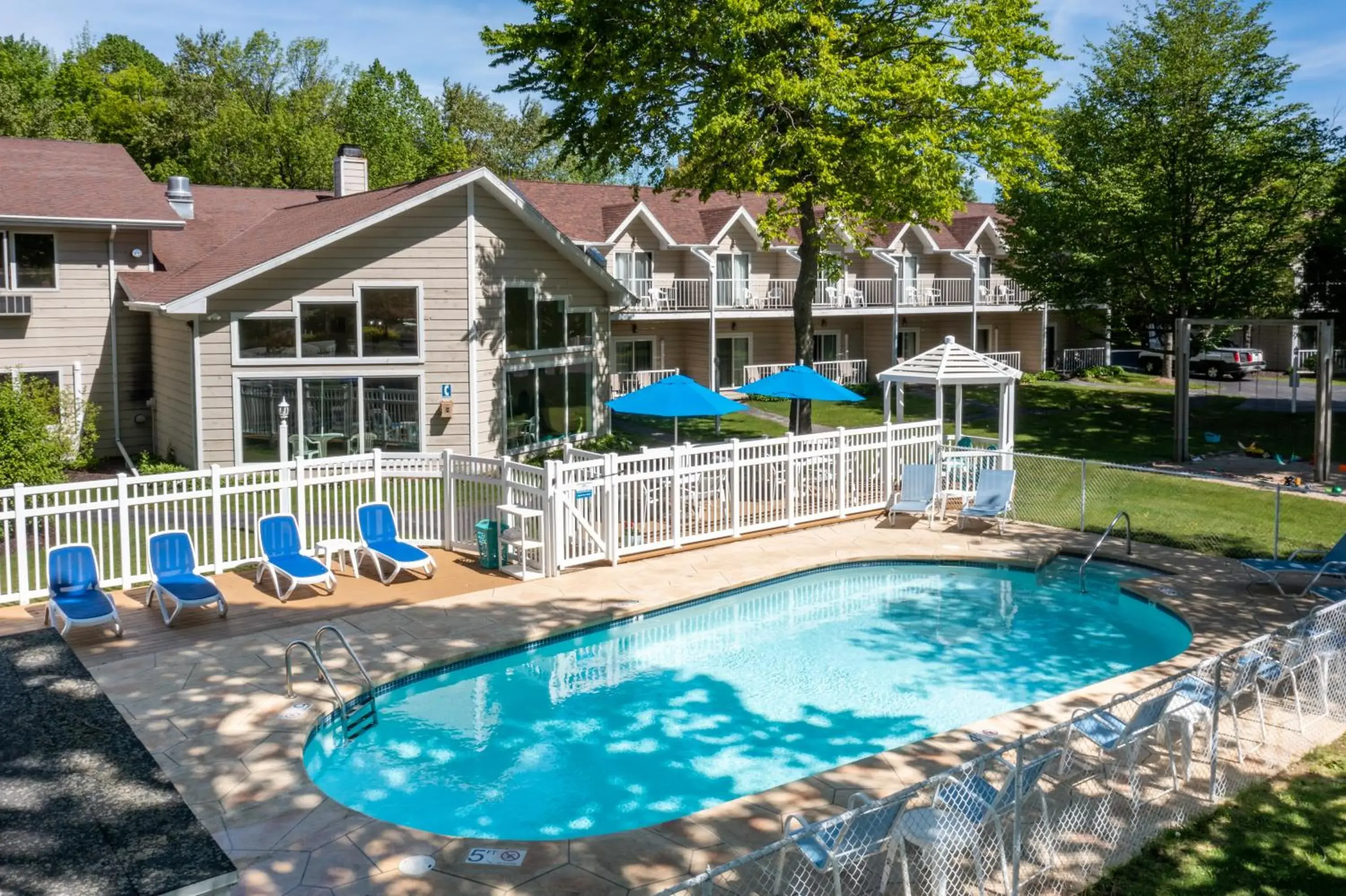 Somerset Inn & Suites Somerset Inn & Suites
