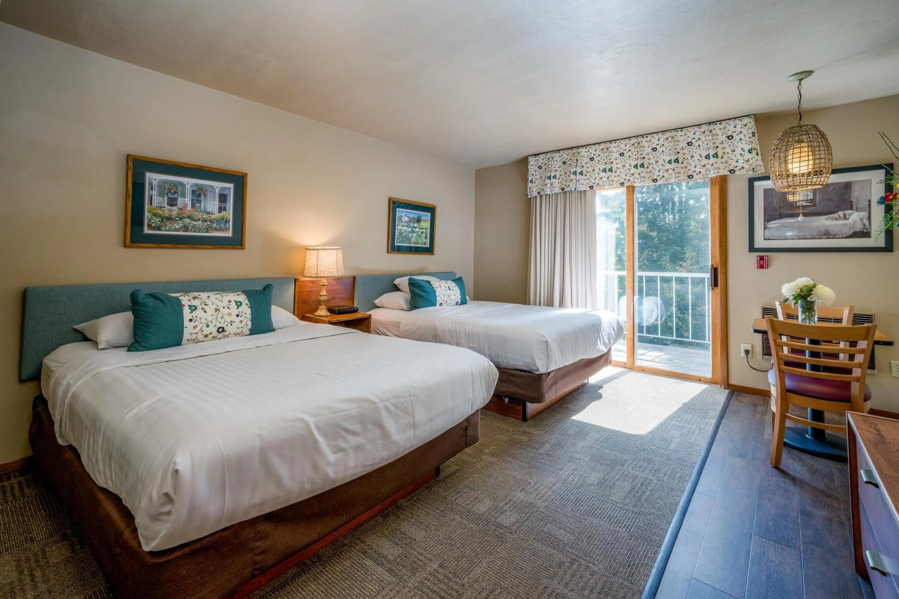 Photo of the whole room, Bed in Somerset Inn & Suites