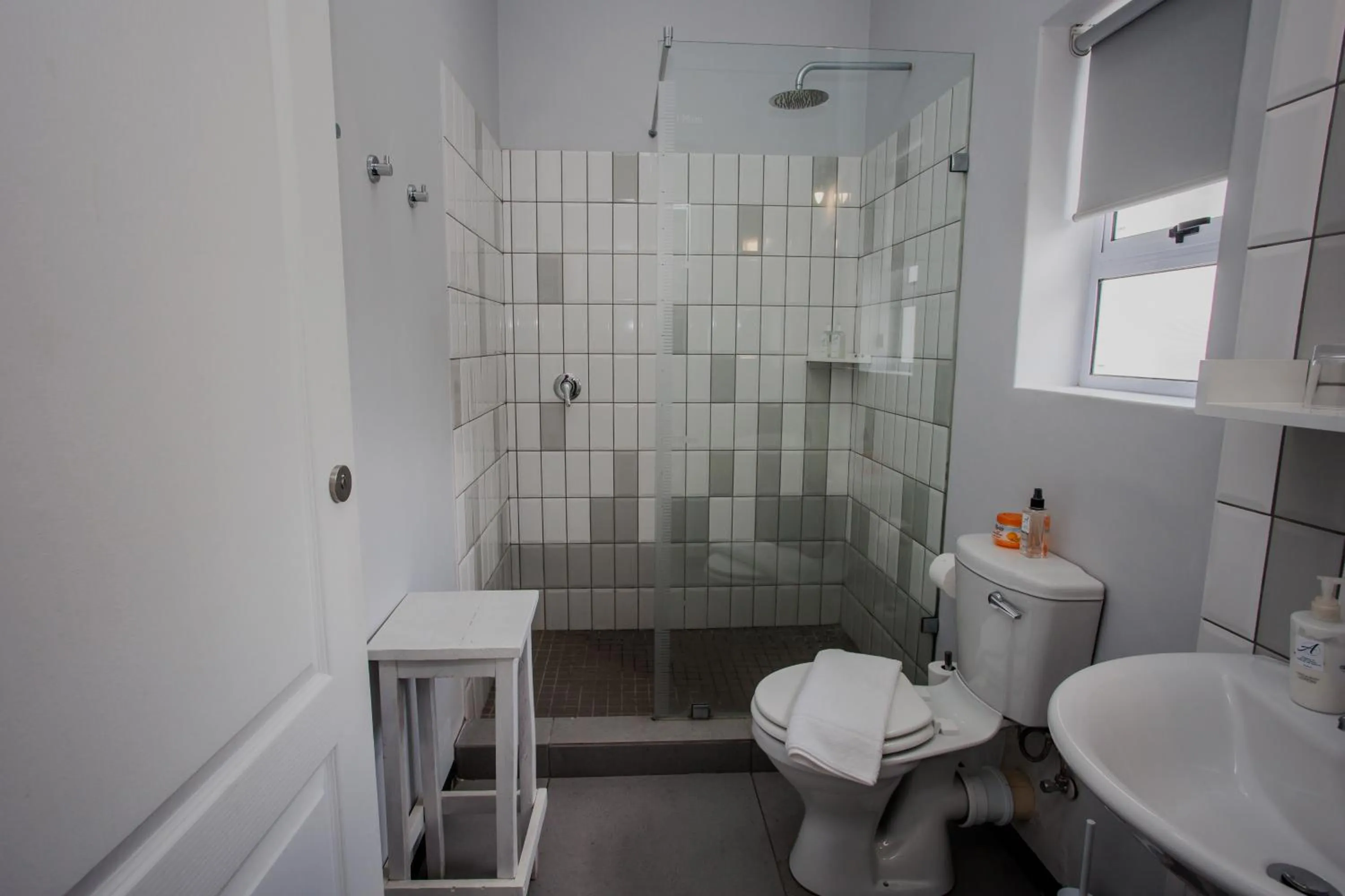 Shower in Aan de Eike Guest House