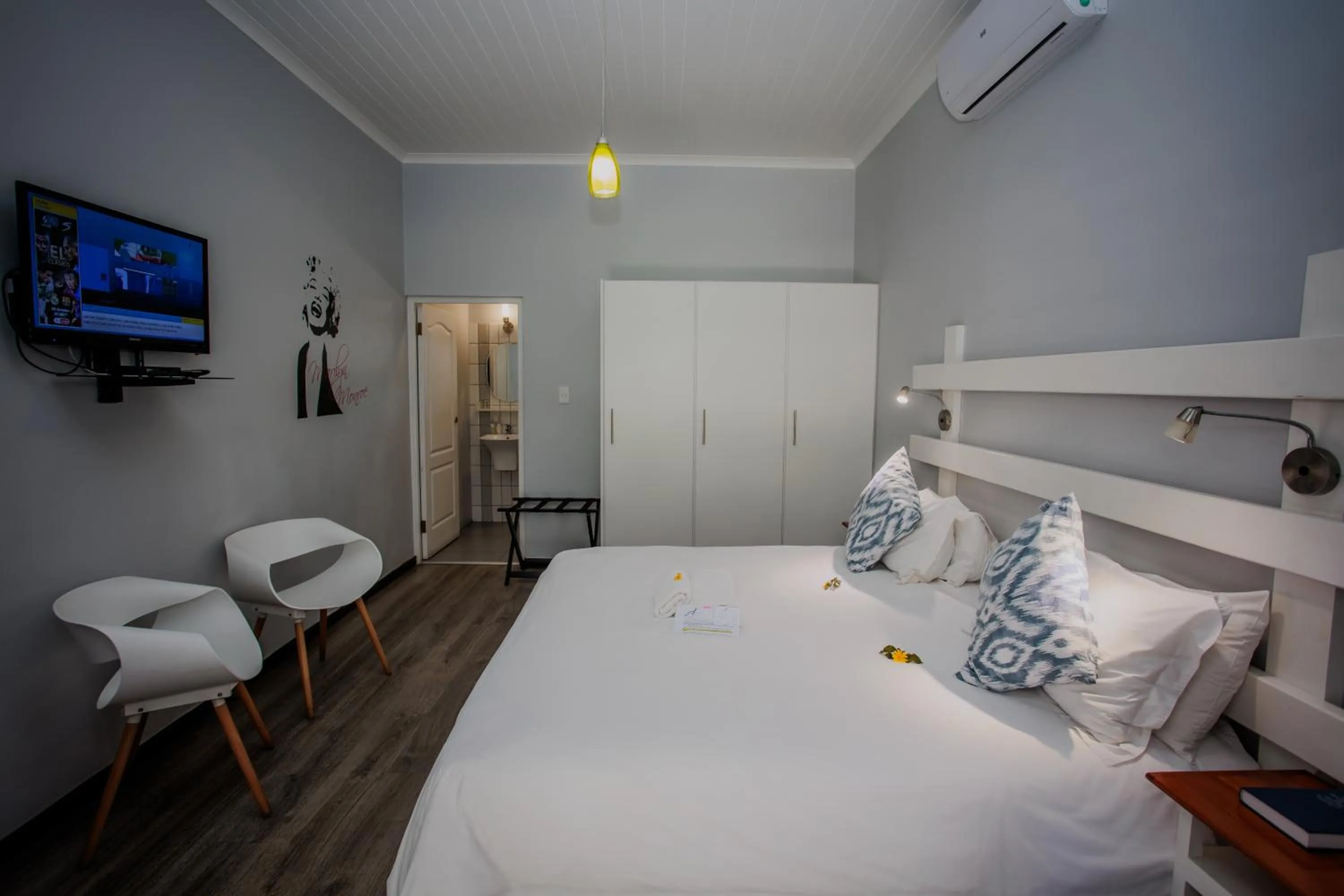 Bed in Aan de Eike Guest House