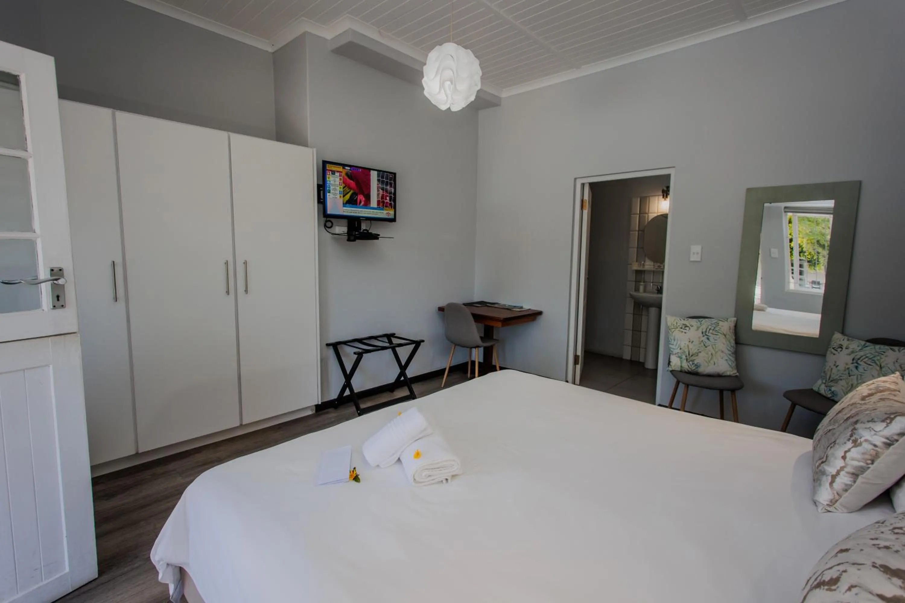 Bed in Aan de Eike Guest House