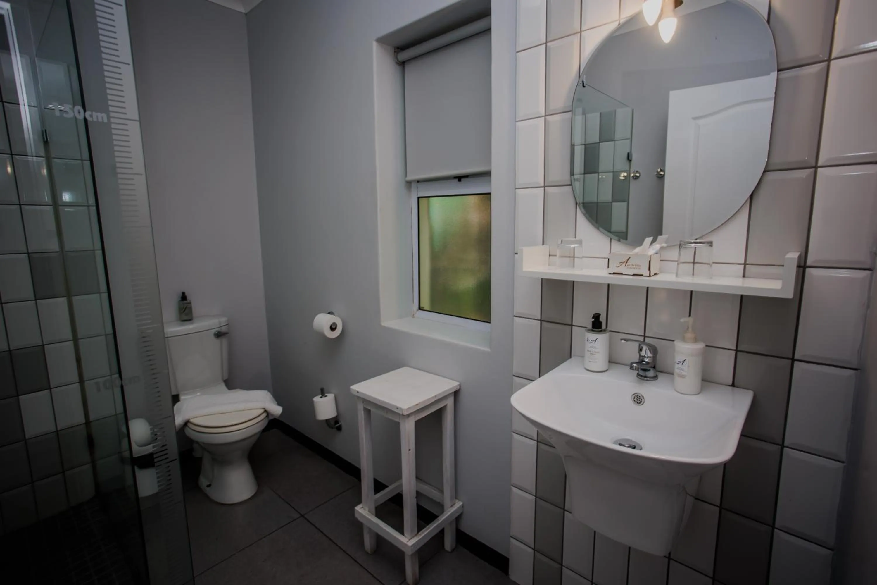 Shower in Aan de Eike Guest House