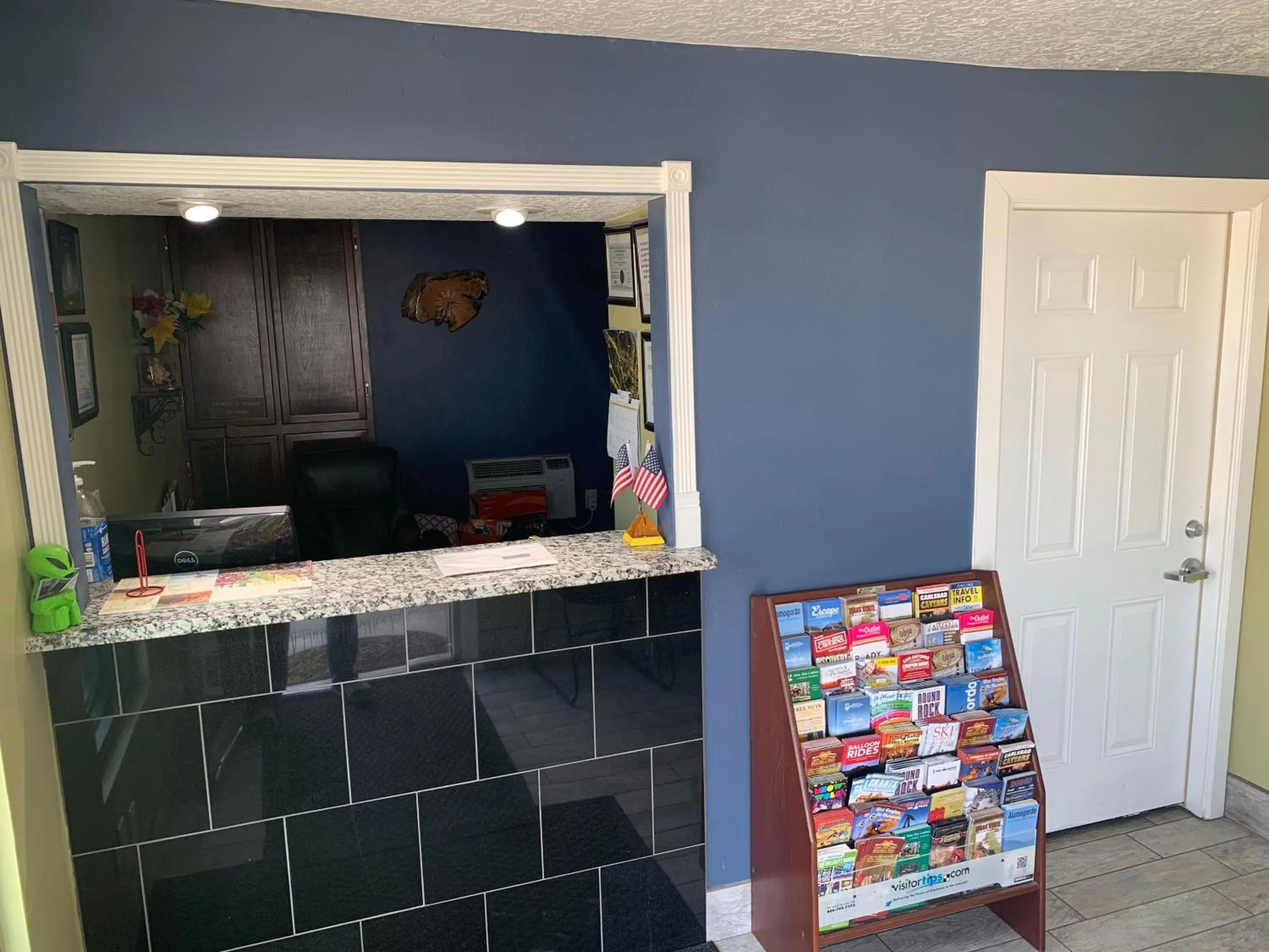 Lobby or reception in Mayo Inn