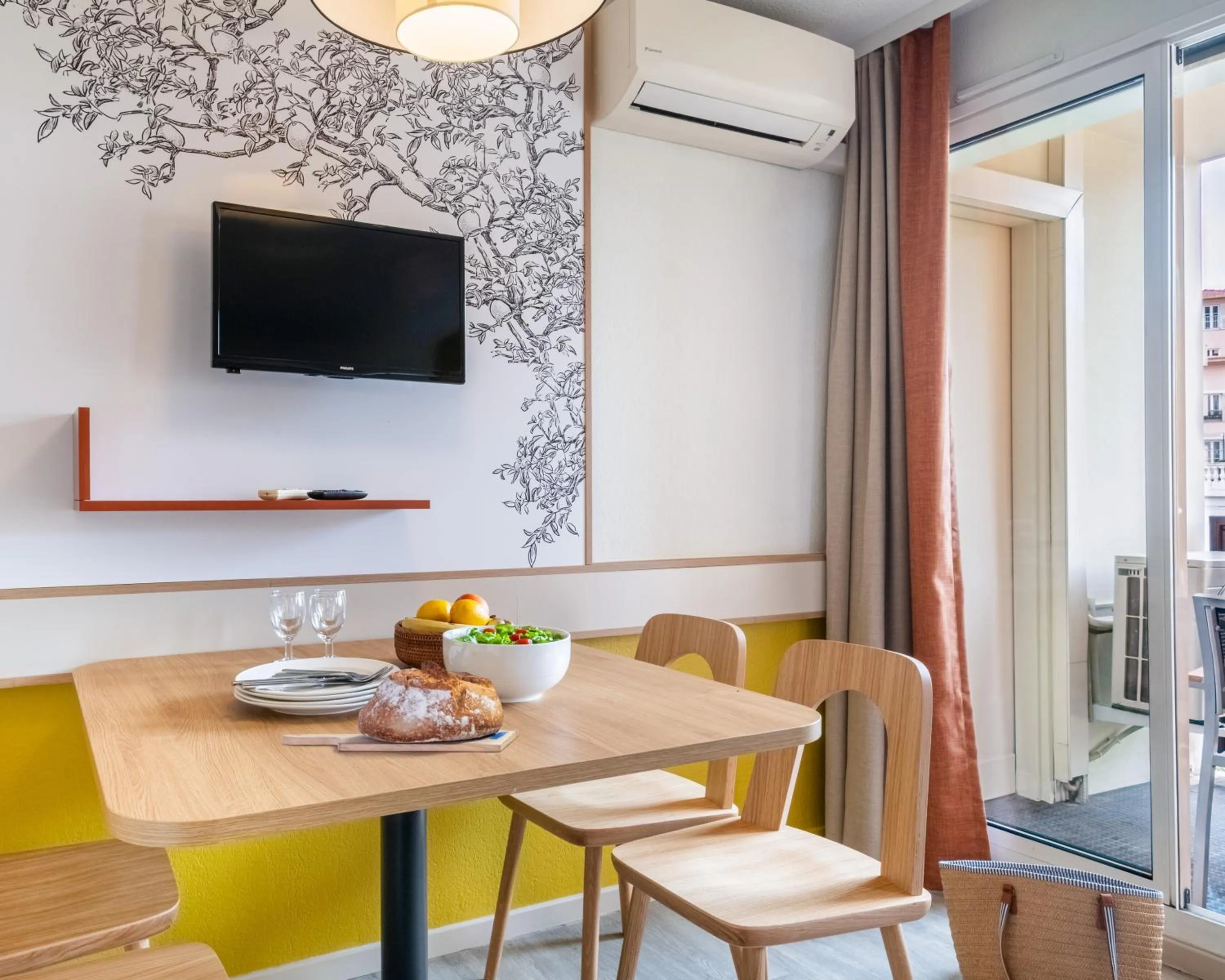 TV and multimedia in Résidence Pierre & Vacances Les Citronniers