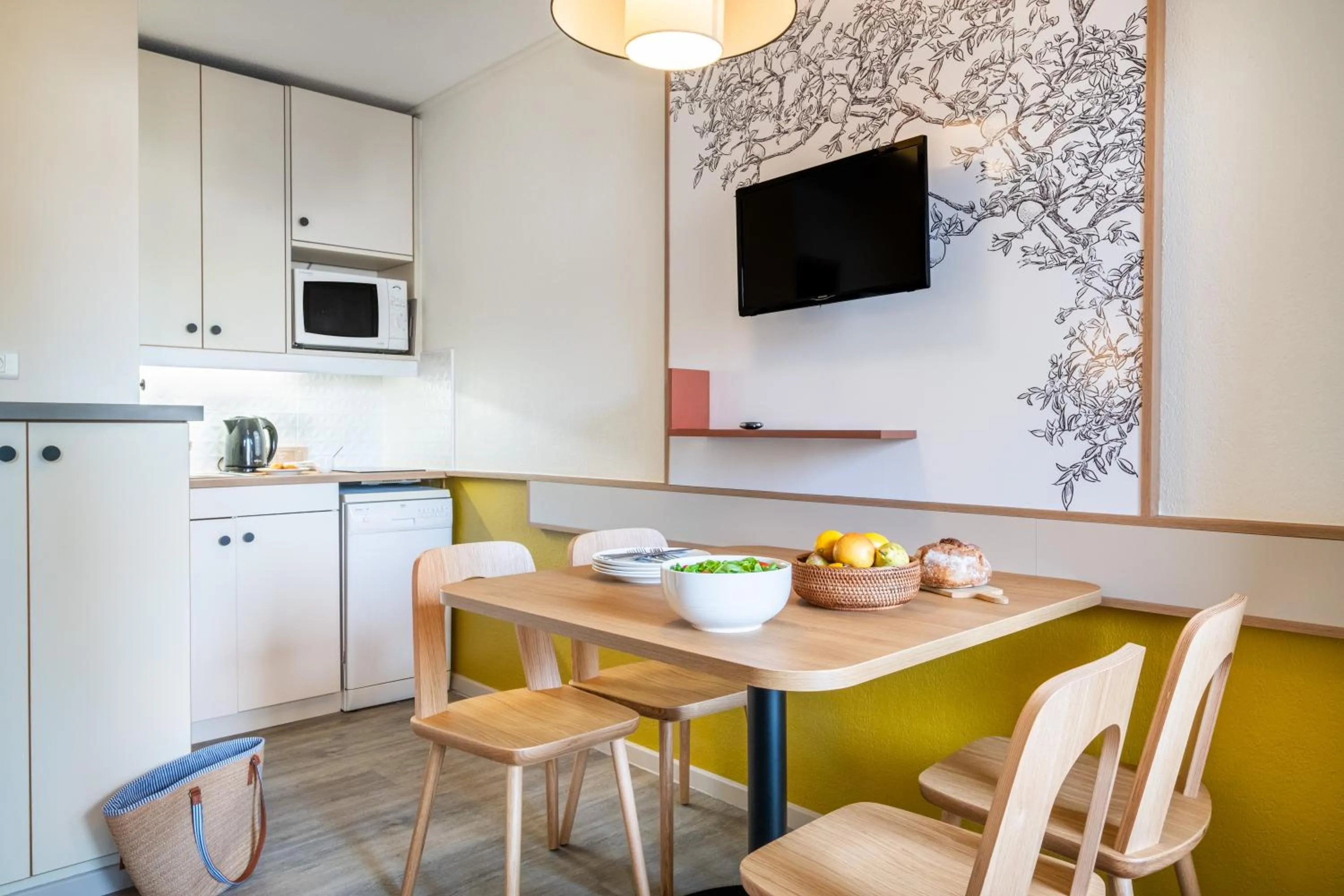 TV and multimedia in Résidence Pierre & Vacances Les Citronniers