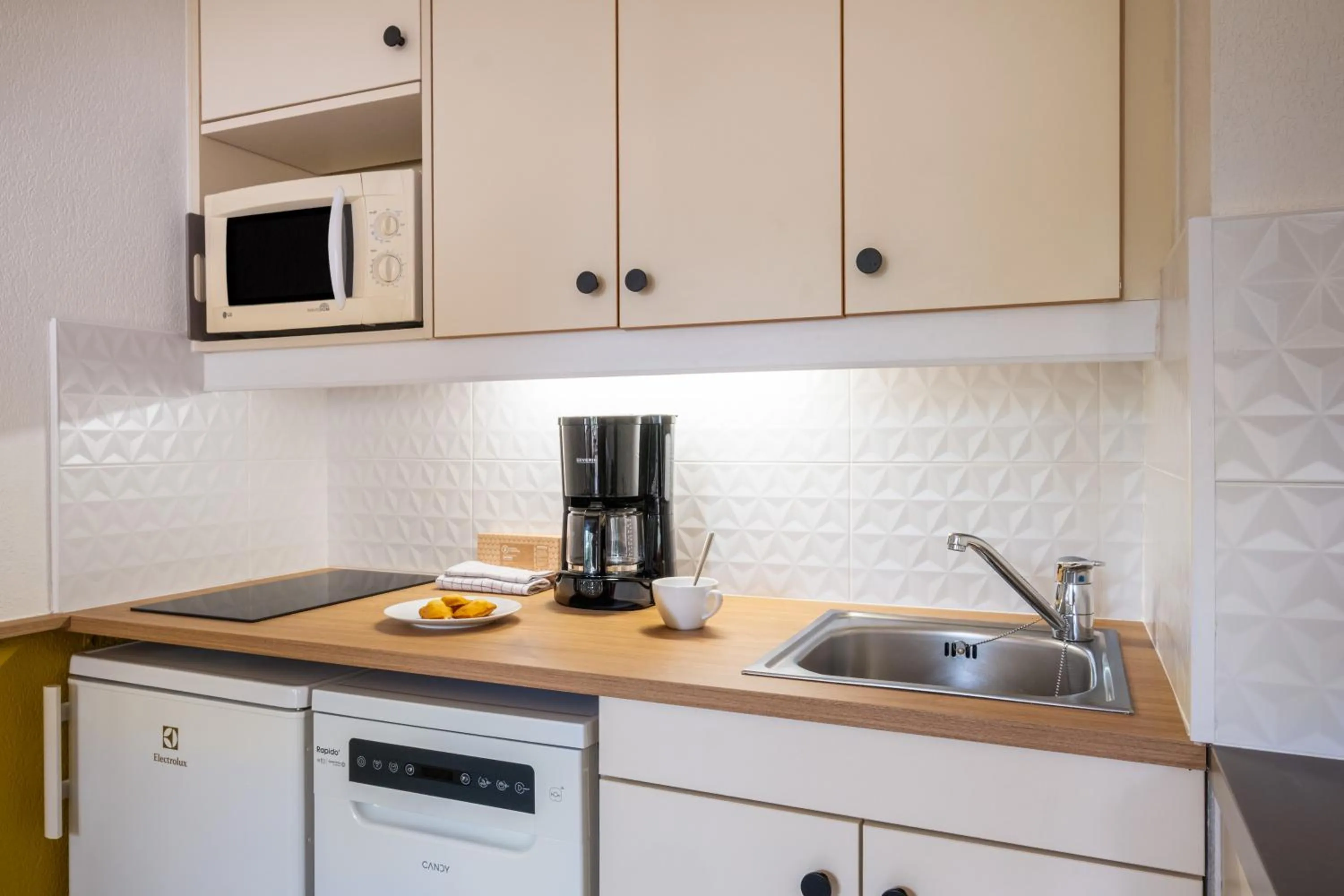 Coffee/tea facilities in Résidence Pierre & Vacances Les Citronniers