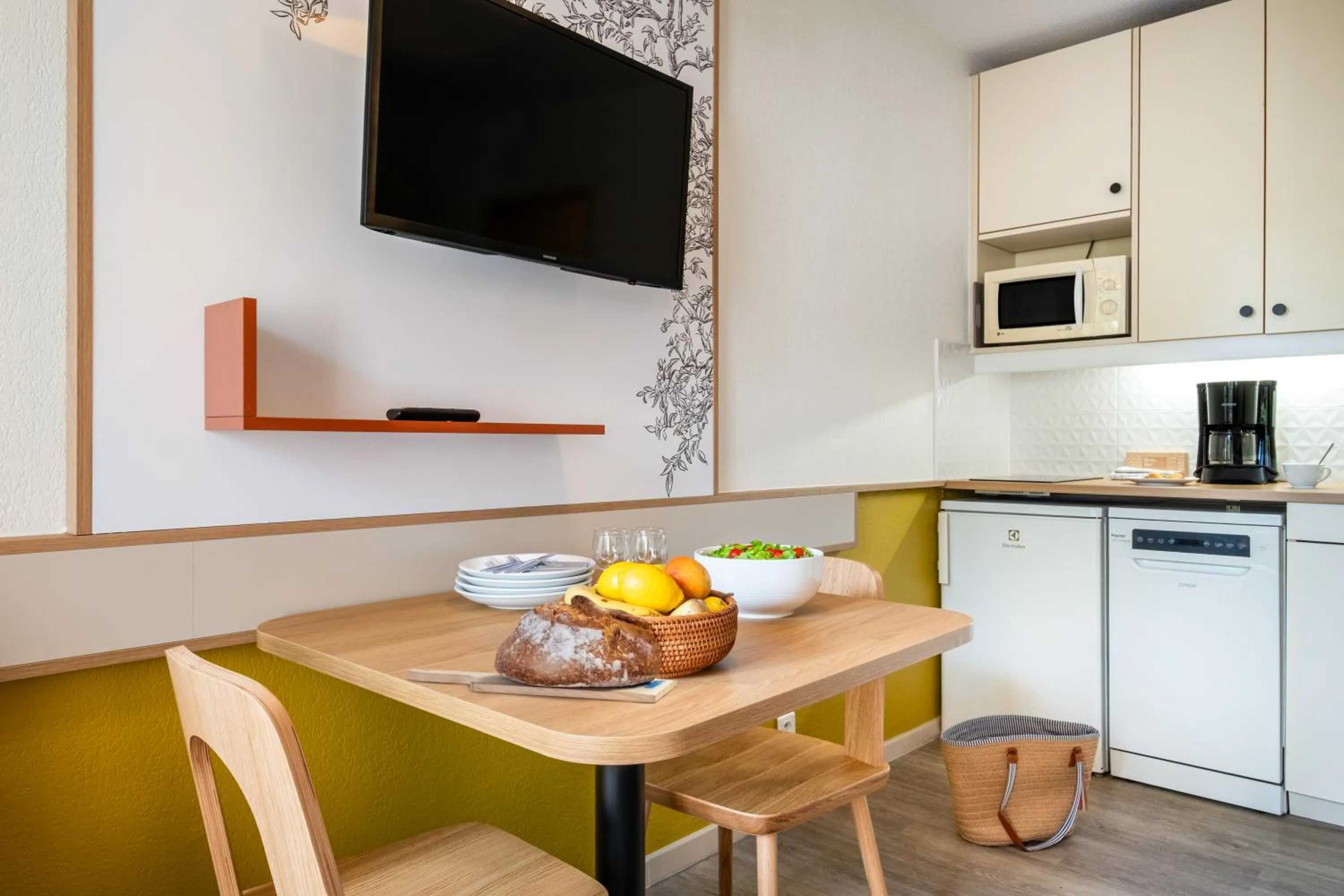 TV and multimedia in Résidence Pierre & Vacances Les Citronniers