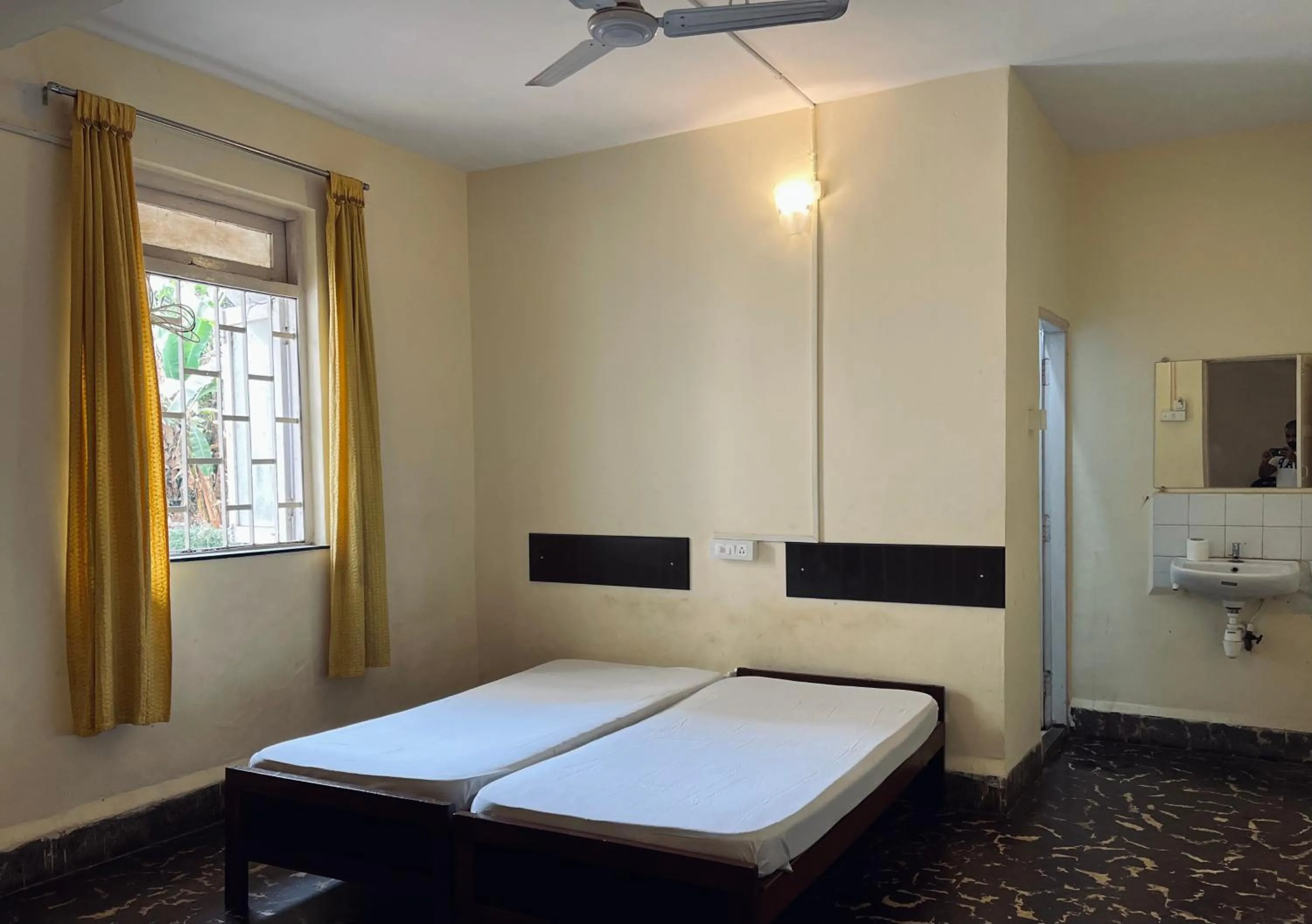 Photo of the whole room, Bed in Hotel Paulino