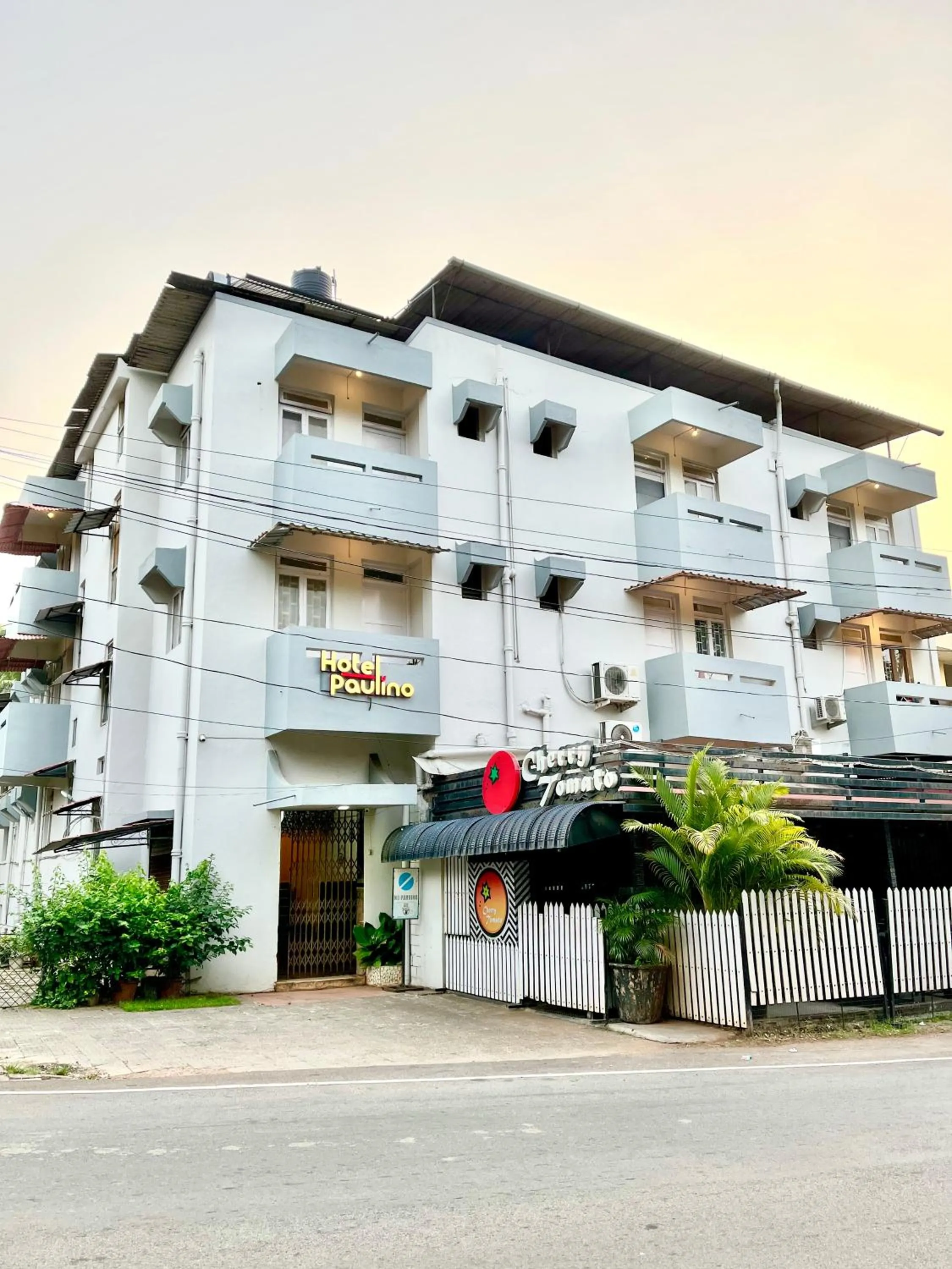 Property building in Hotel Paulino