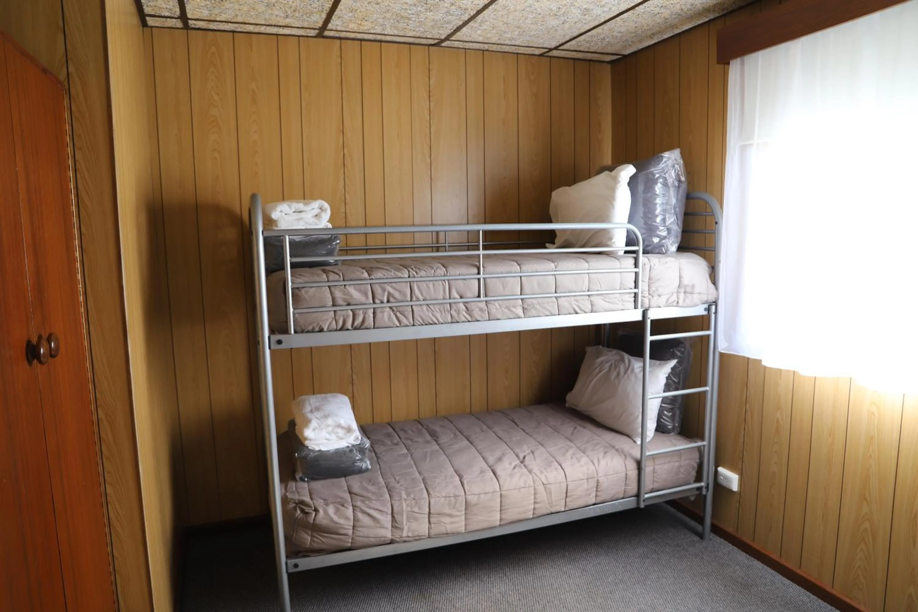 Bed in Limestone Coast Tourist Park