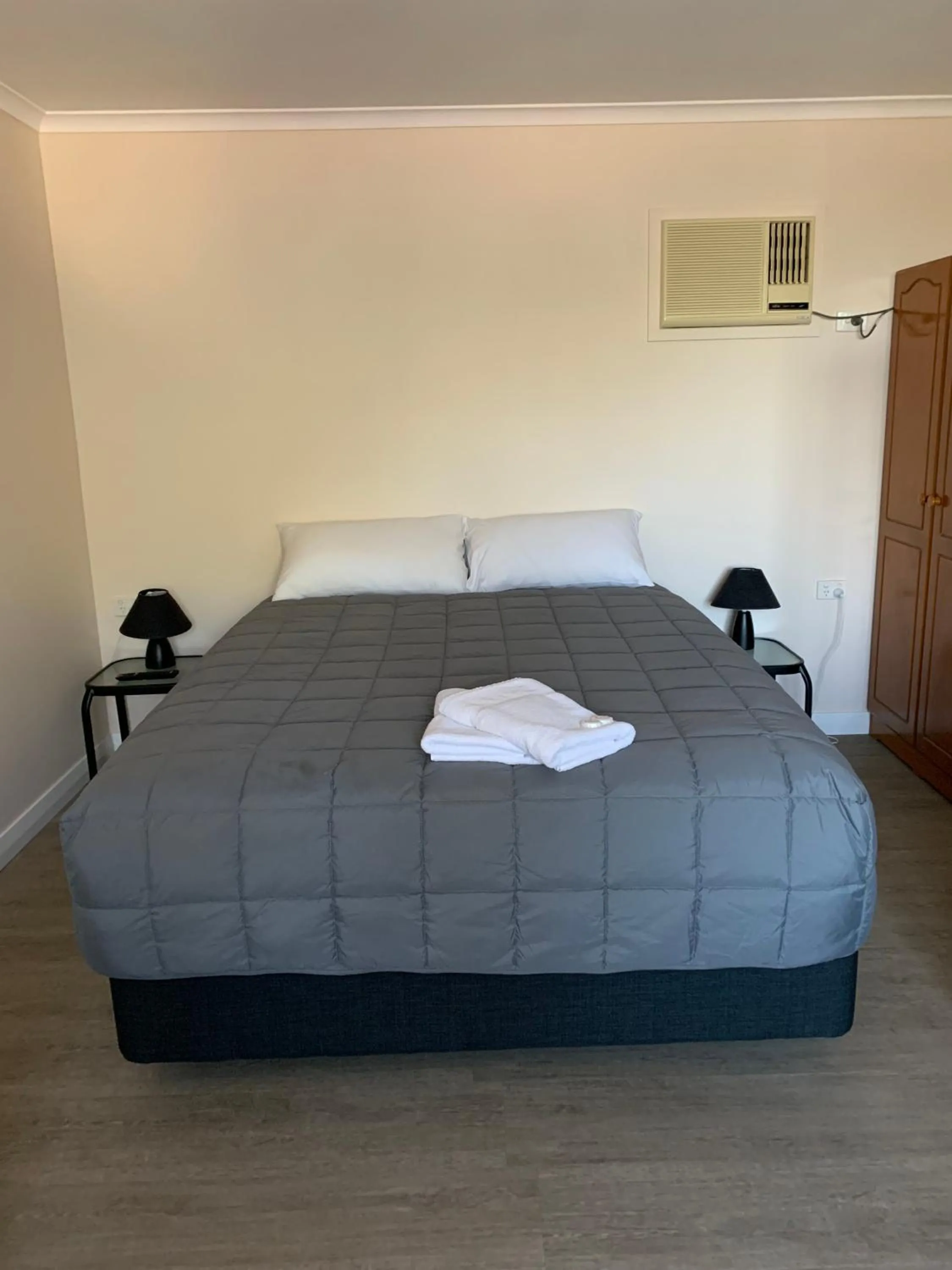 Bed in Limestone Coast Tourist Park