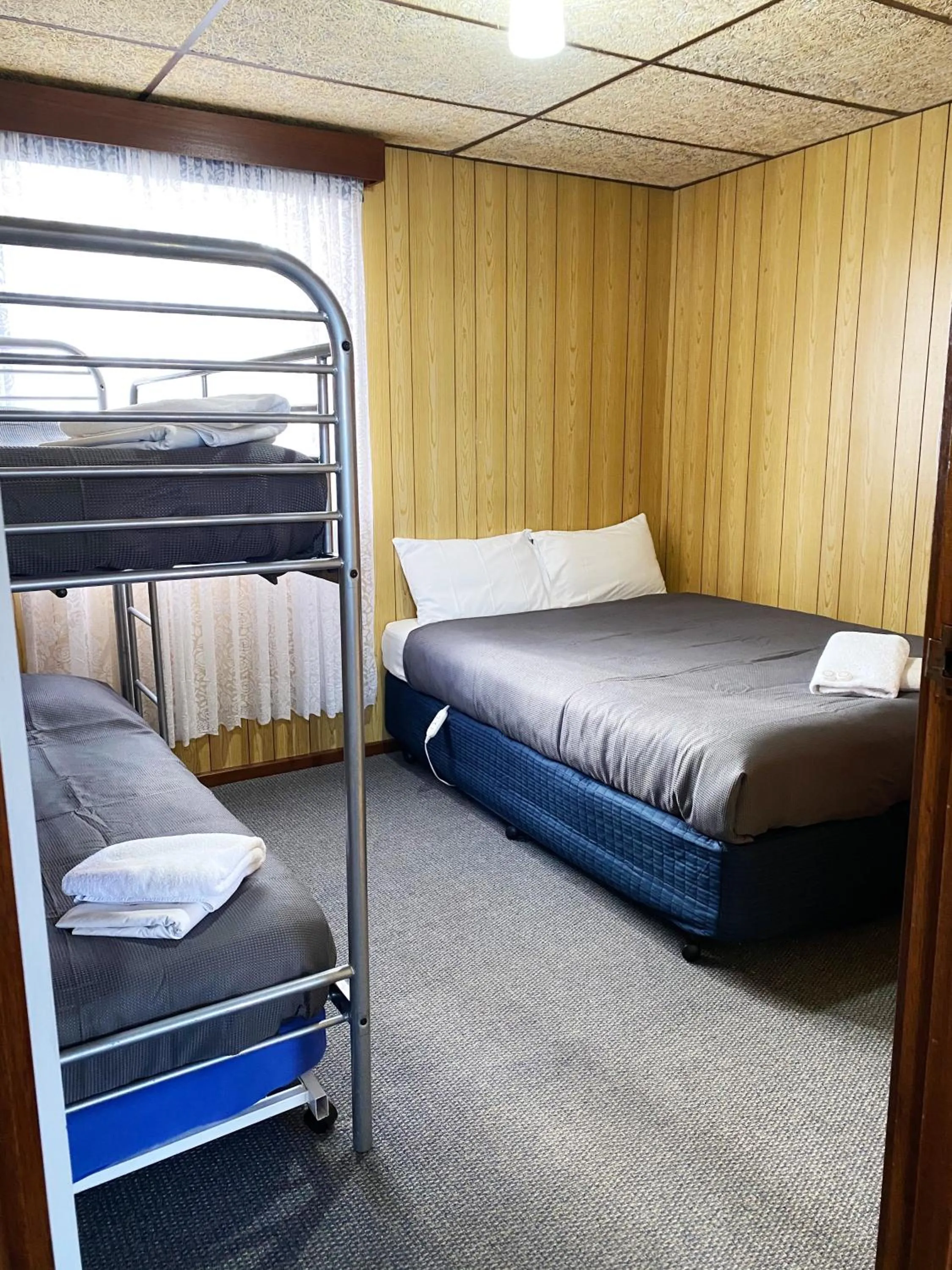 Bed in Limestone Coast Tourist Park