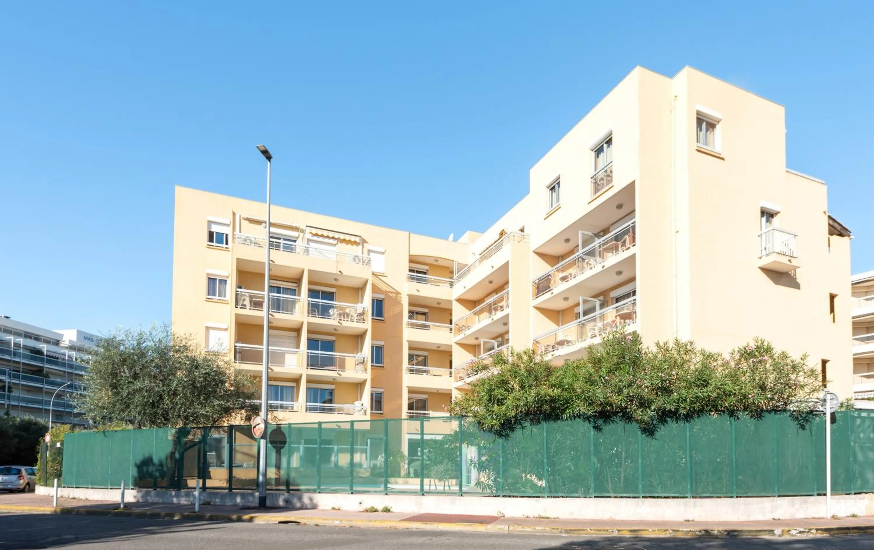 Property building in Résidence Pierre & Vacances La Rostagne