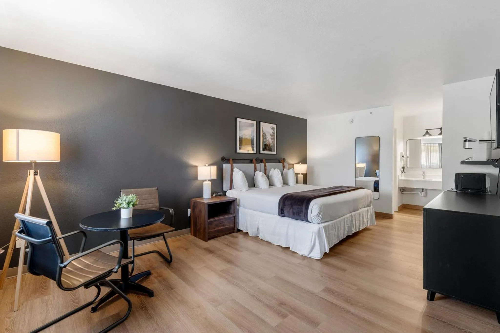 Bed in Adventure Inn Durango