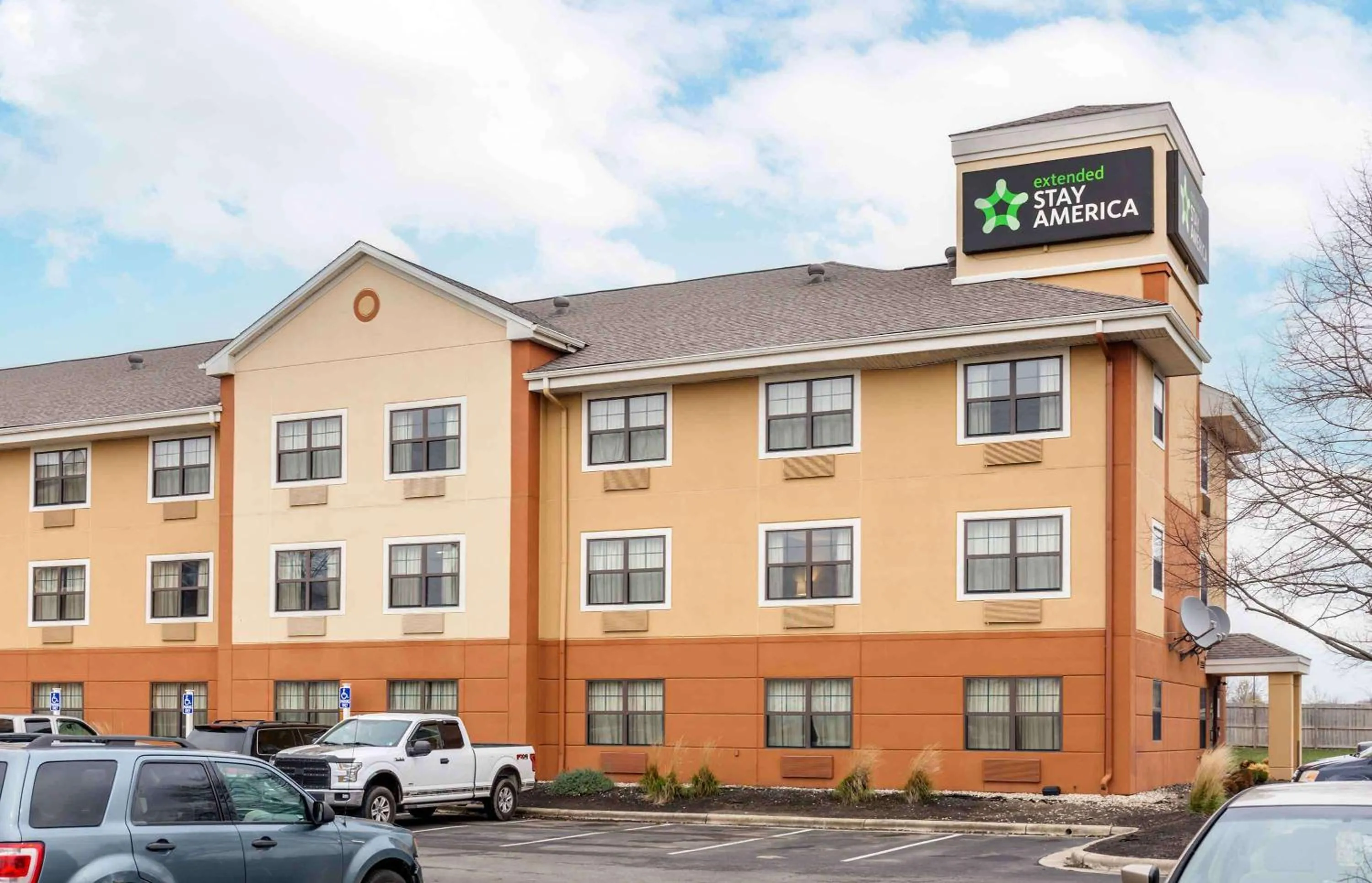 Property building in Extended Stay America Suites - Columbus - NE - I-270