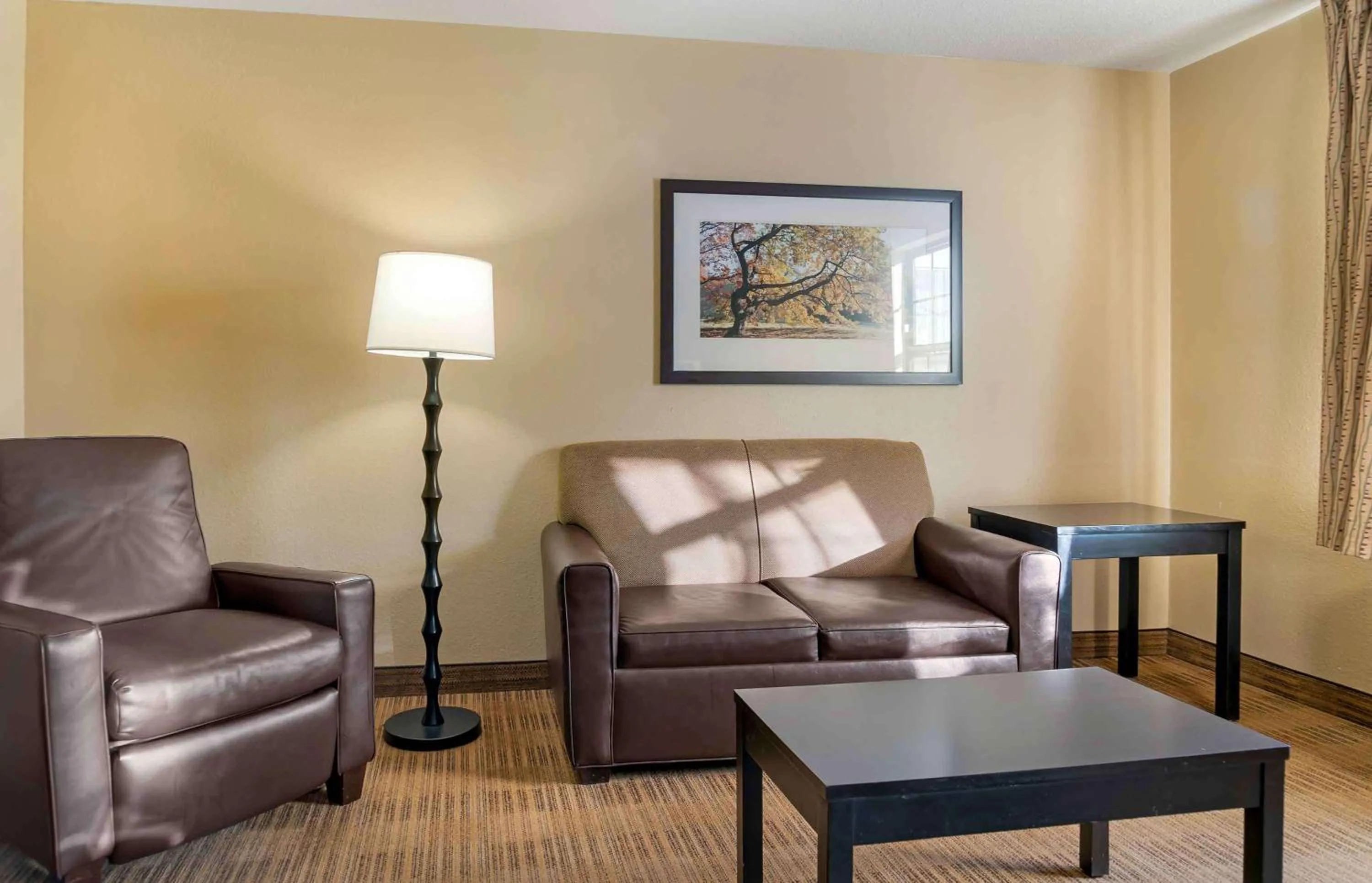 Bedroom in Extended Stay America Select Suites - Peoria - North