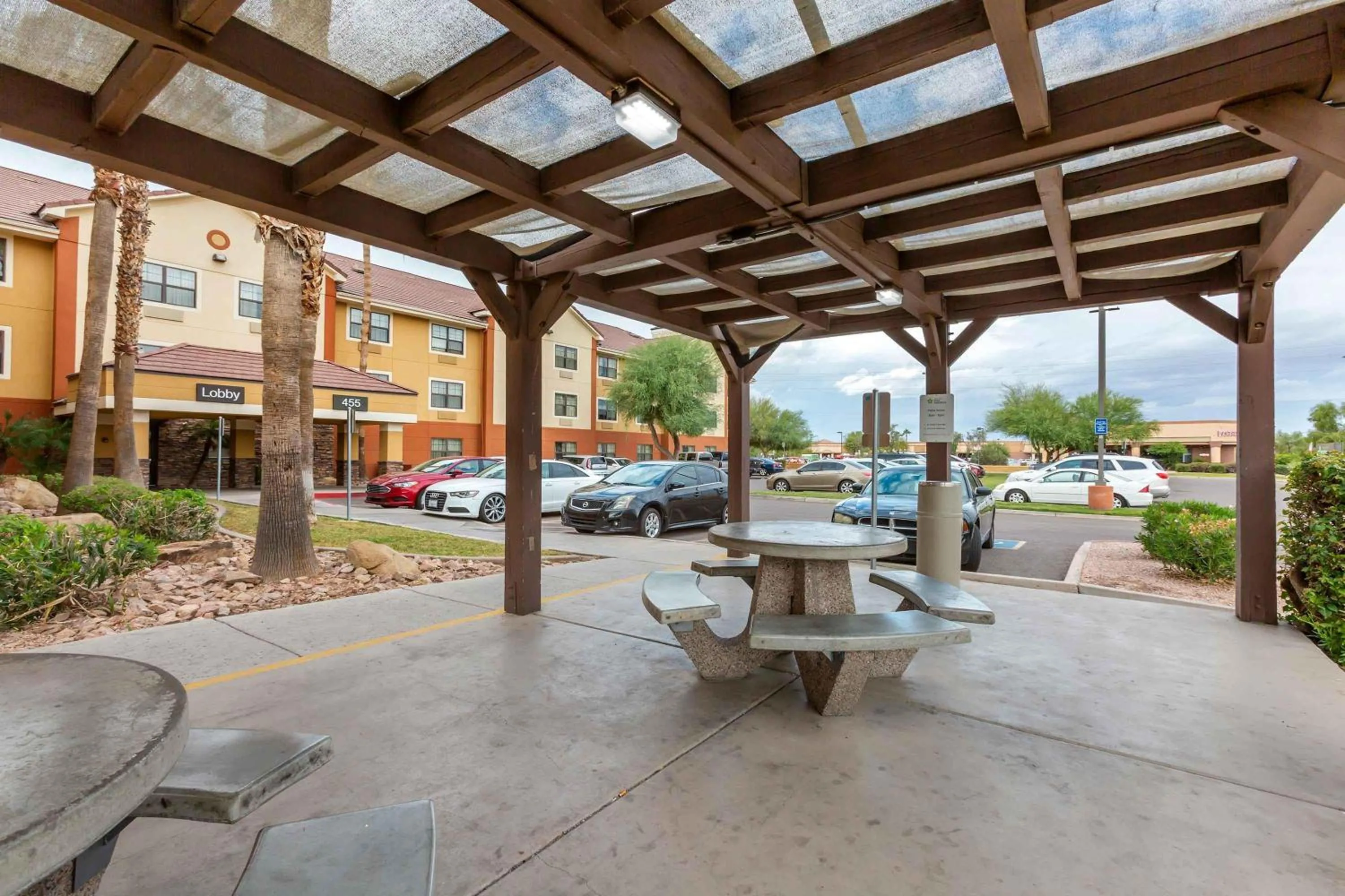 Property building in Extended Stay America Suites - Phoenix - Mesa
