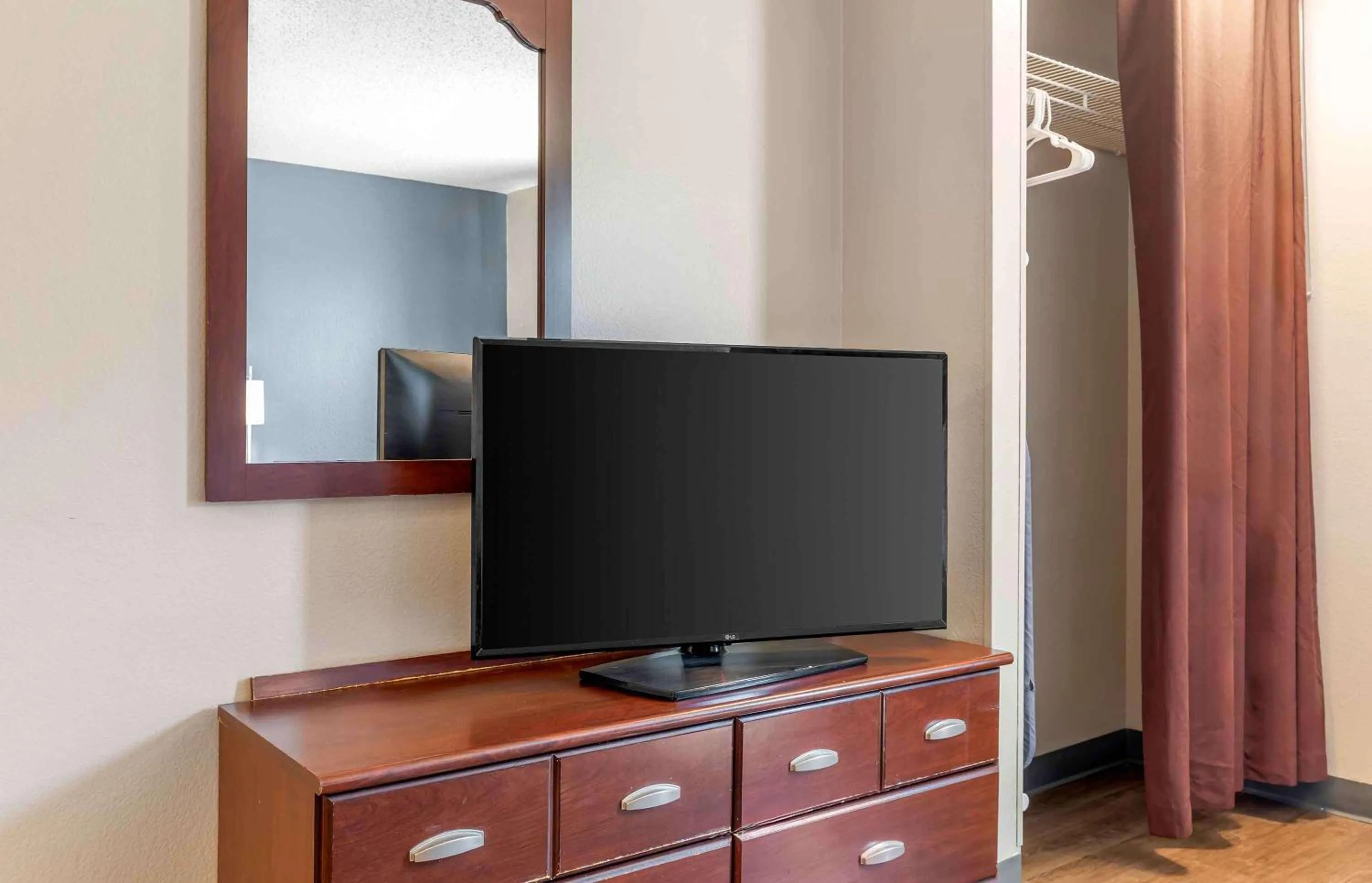 Bedroom in Extended Stay America Suites - Fort Worth - City View