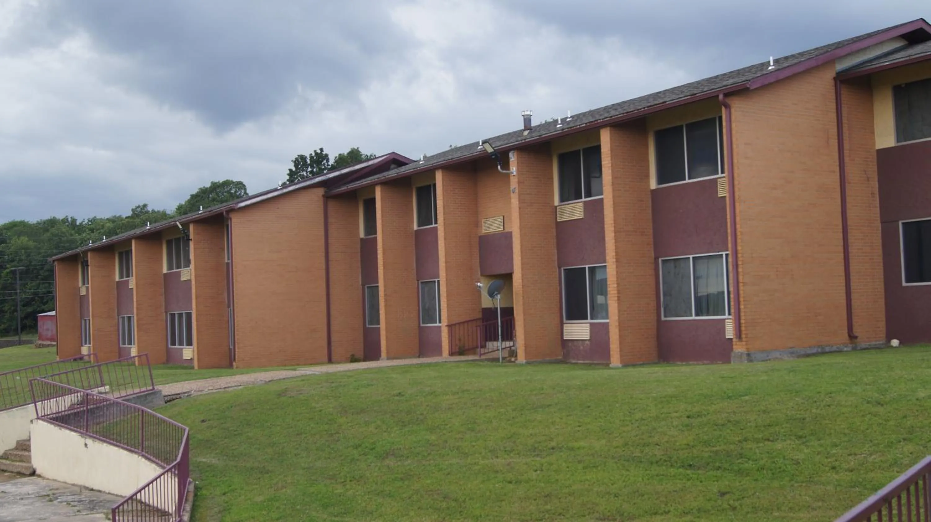 Property building in Holiday Lodge & Suites