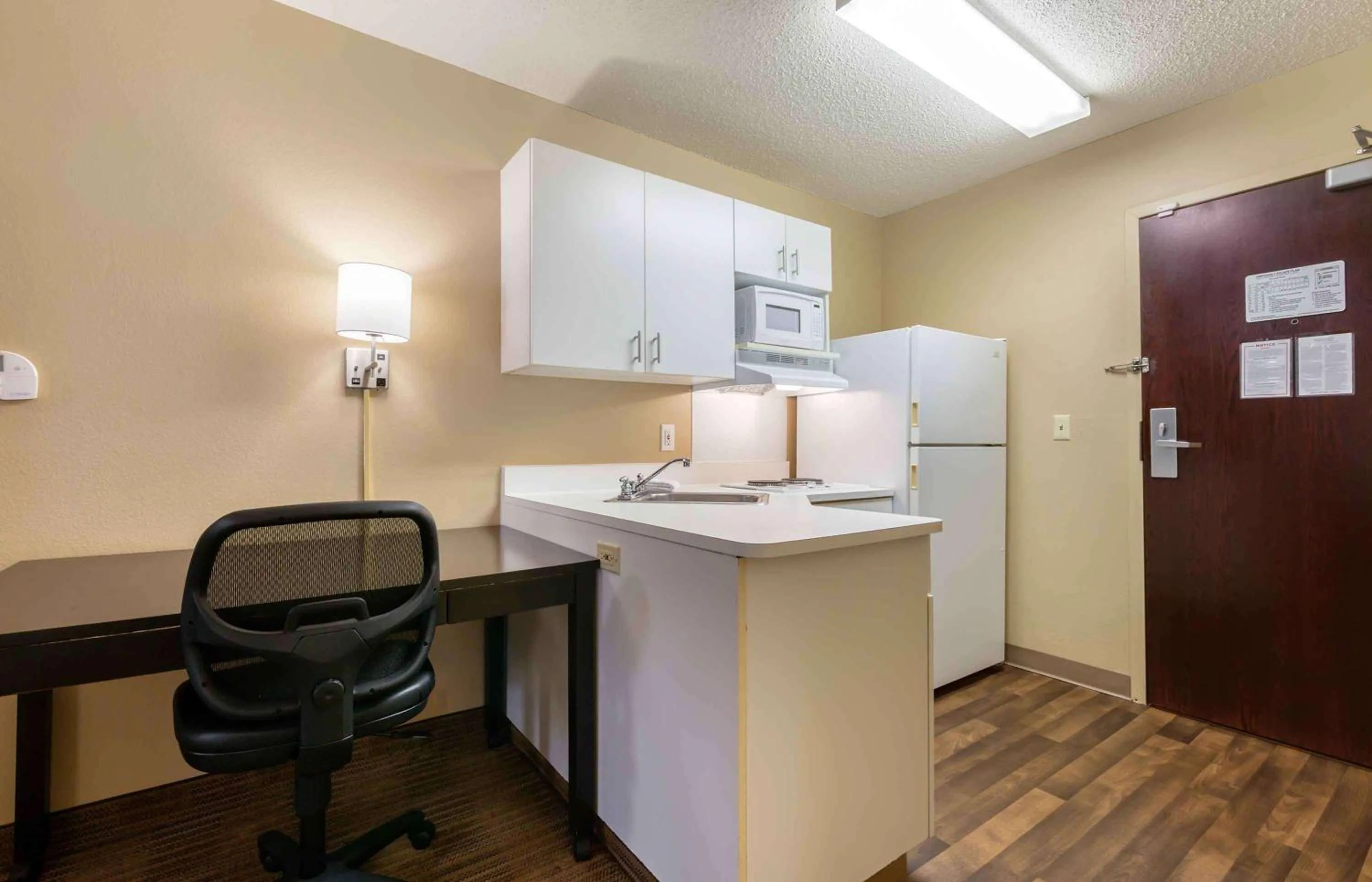 Kitchen or kitchenette in Extended Stay America Suites - Rockford - I-90