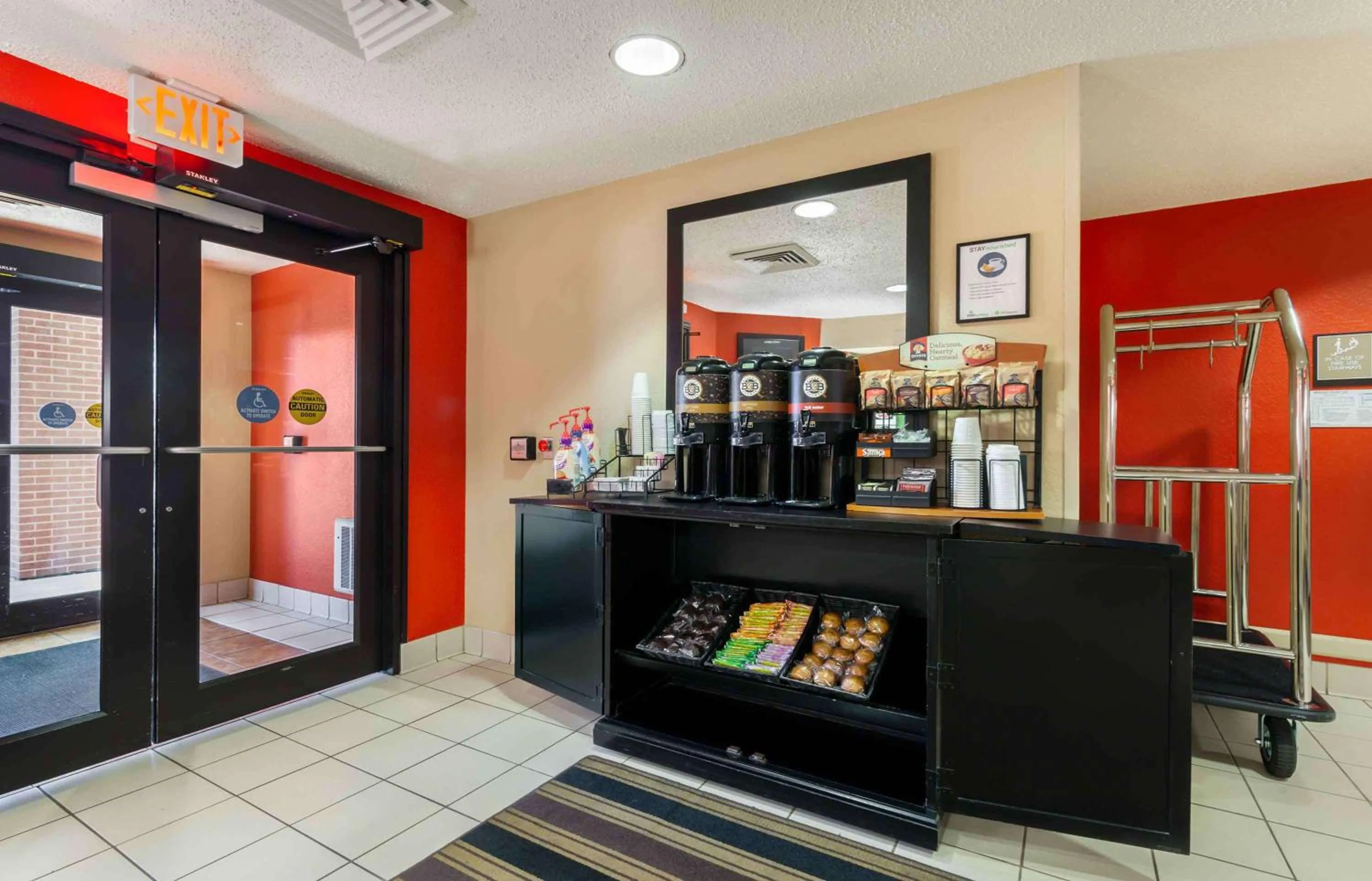 Breakfast in Extended Stay America Suites - Rockford - I-90