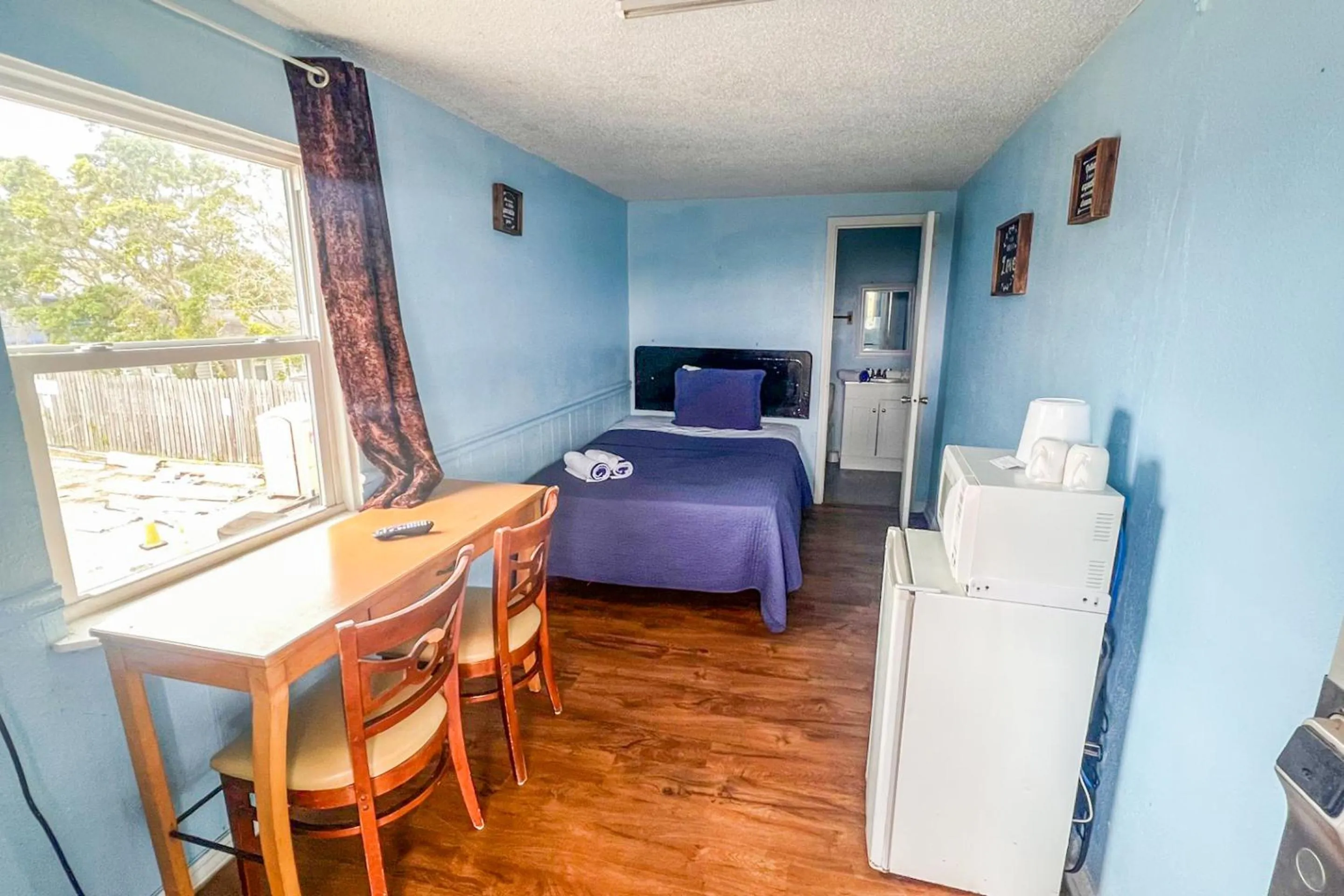 Bedroom in Crepe Myrtle by OYO