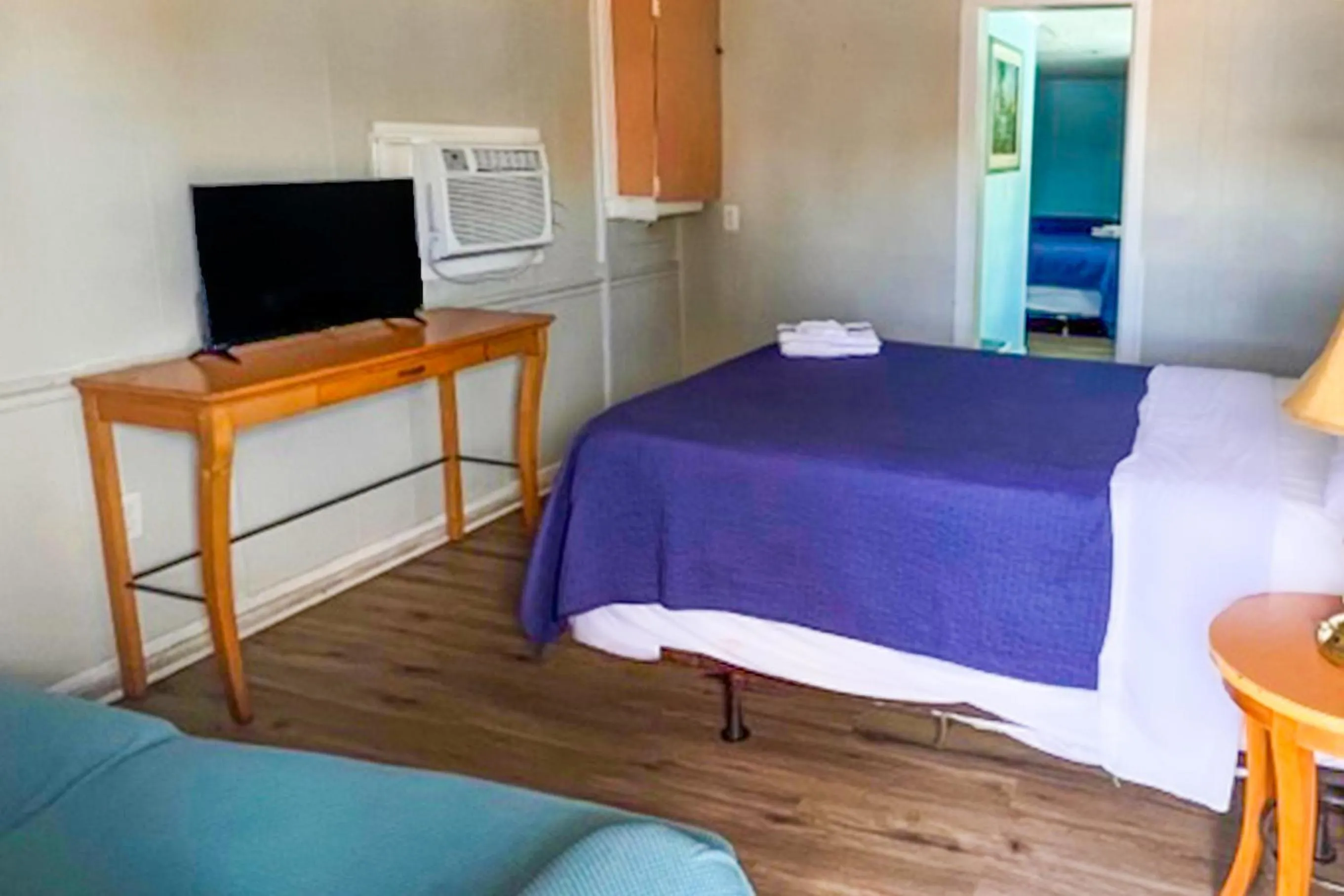 Bedroom in Crepe Myrtle by OYO