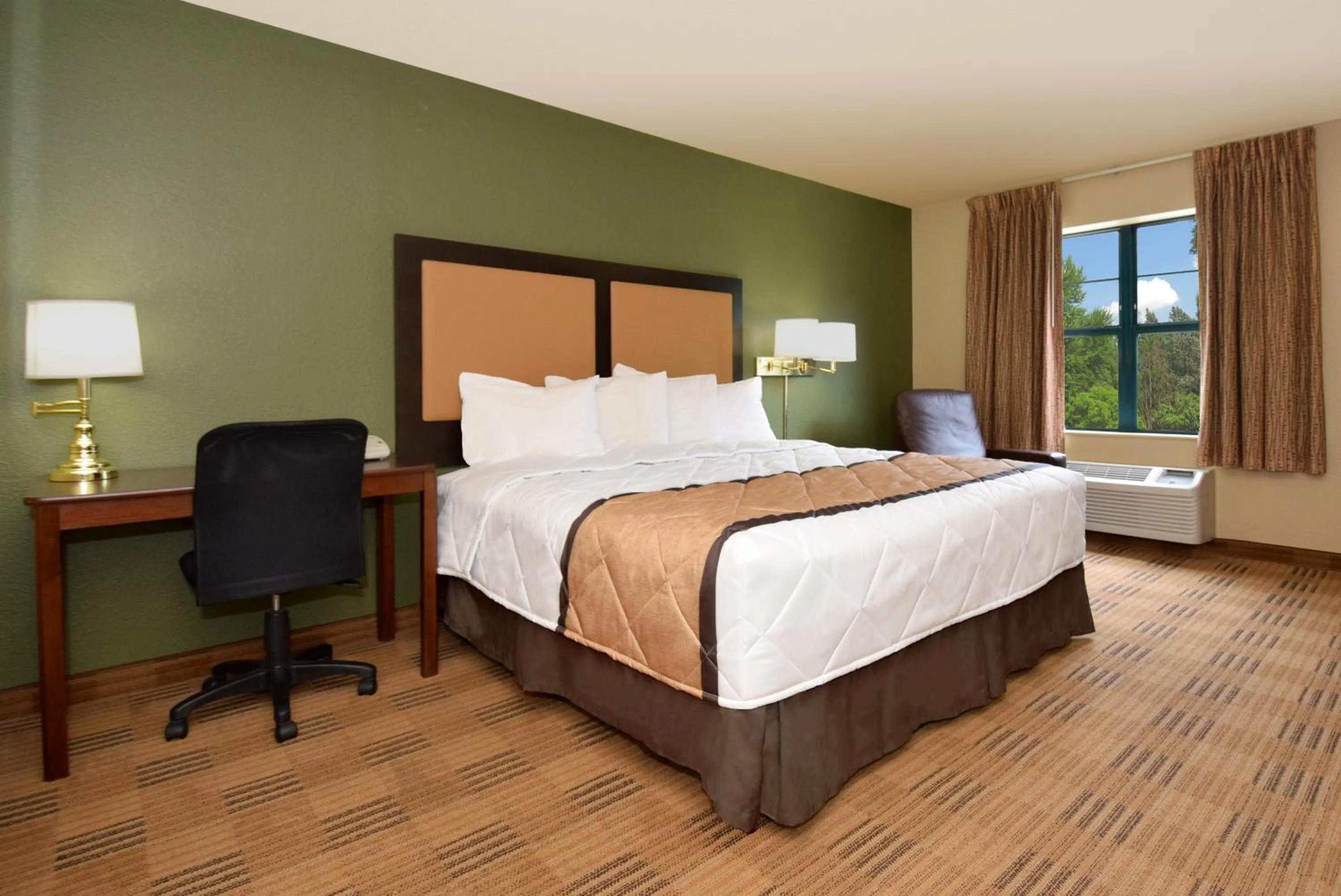 Bed in Extended Stay America Select Suites - Minneapolis - Eden Prairie - Valley View Road