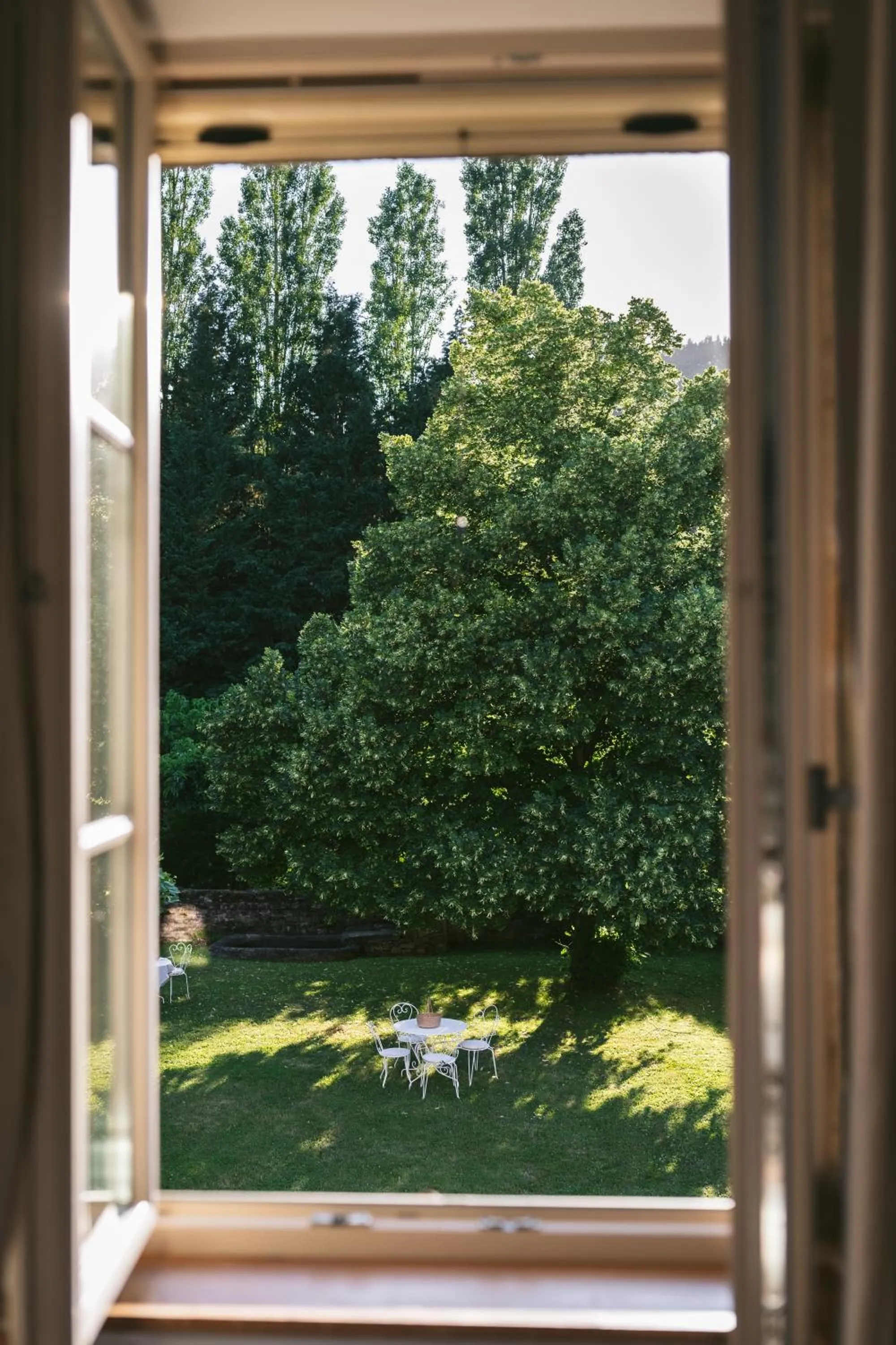 Garden view in Tomette Singulière