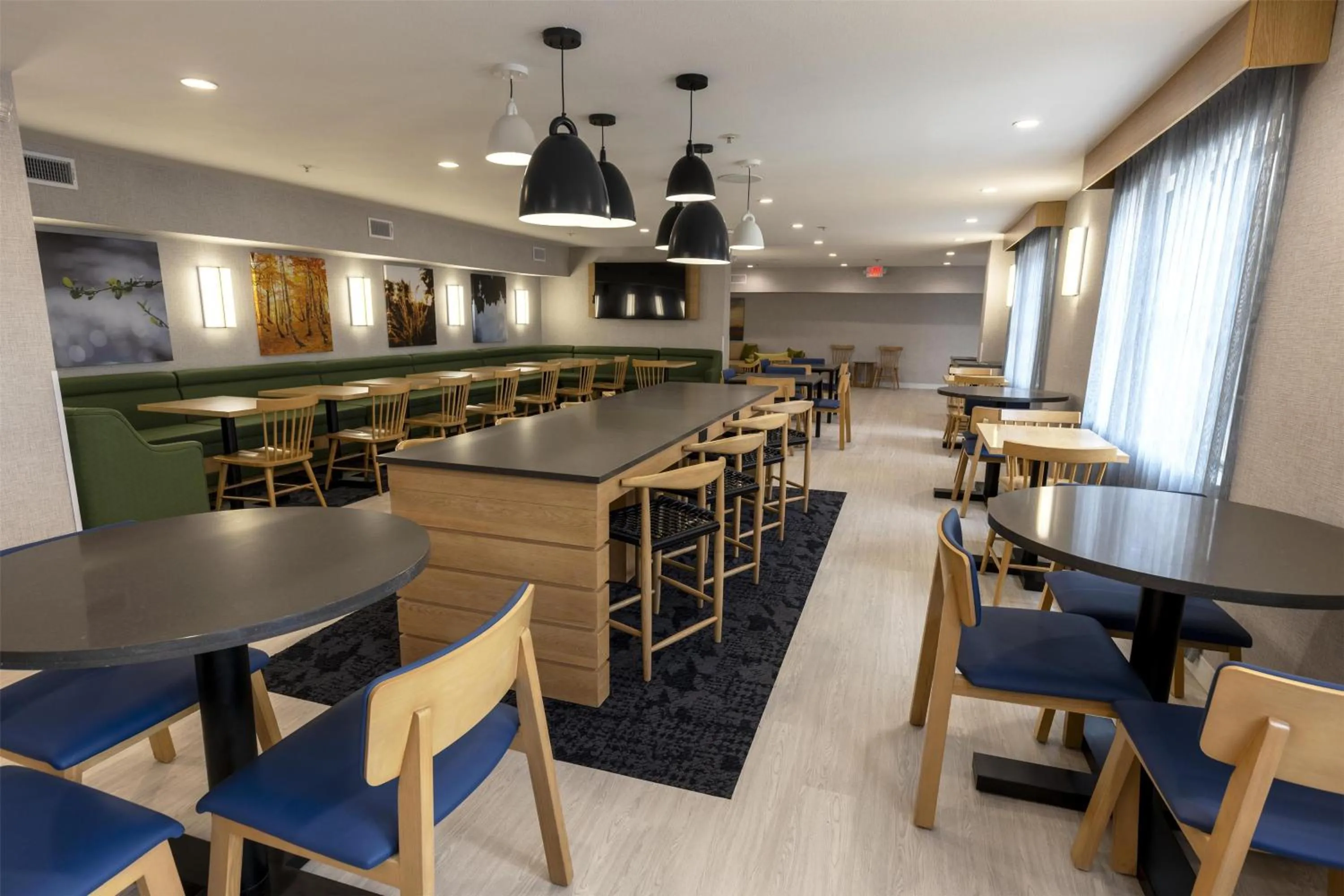 Lobby or reception in Sonesta ES Suites Lafayette Airport