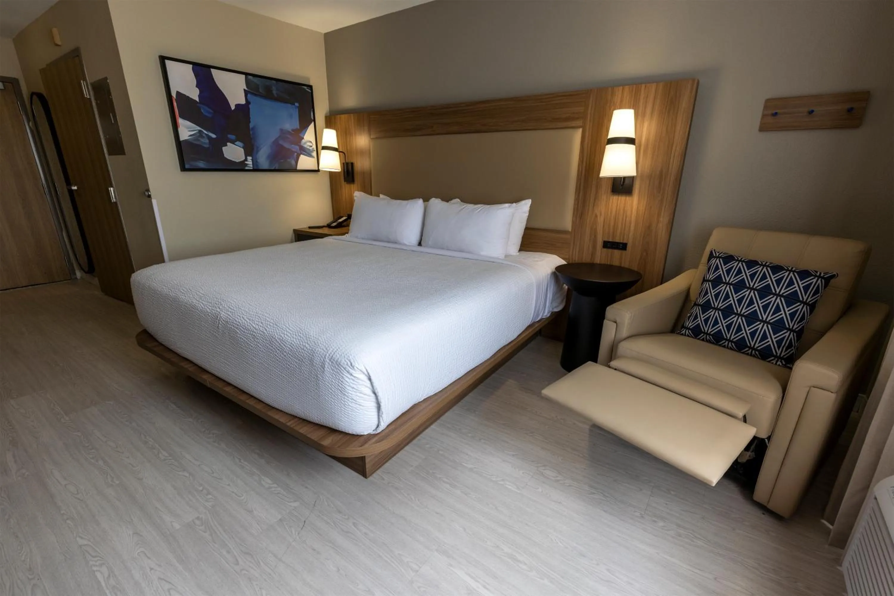 Bedroom, Bed in Sonesta ES Suites Lafayette Airport