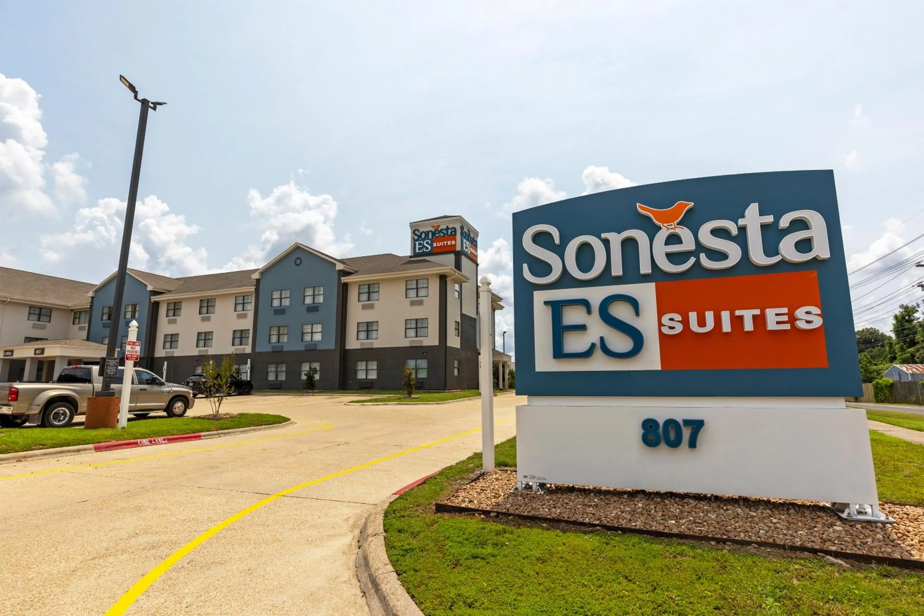 Day in Sonesta ES Suites Lafayette Airport