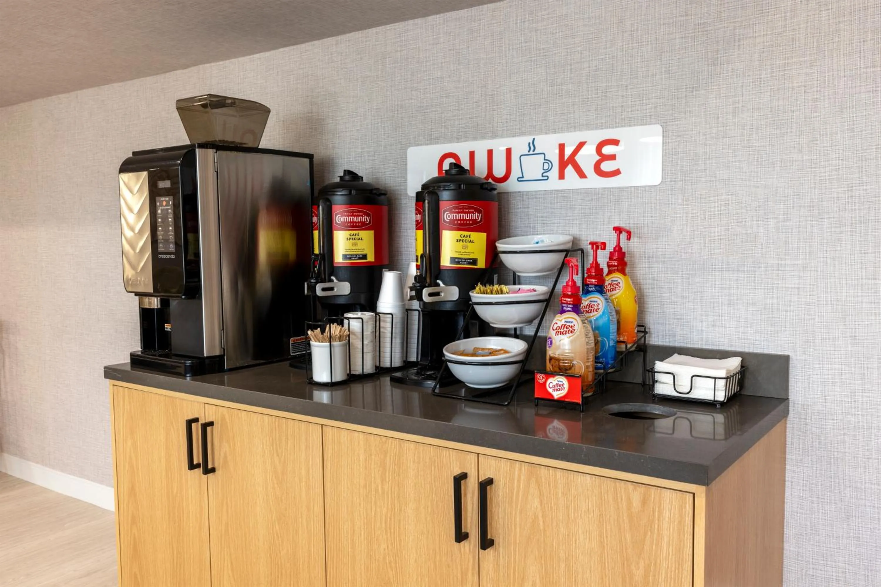 Coffee/tea facilities in Sonesta ES Suites Lafayette Airport
