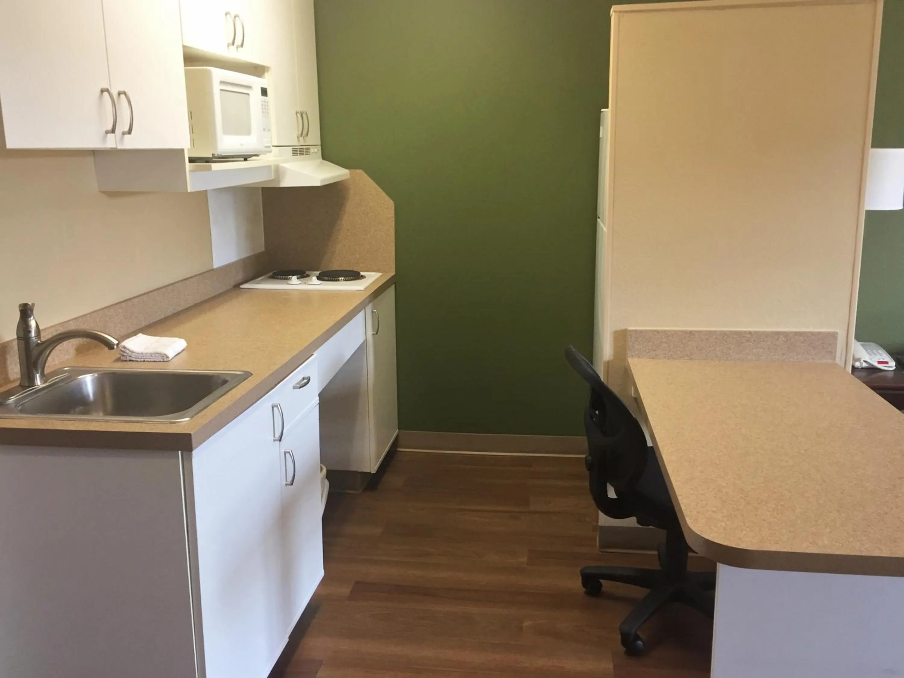 Kitchen or kitchenette in Extended Stay America Suites - Seattle - Everett - North